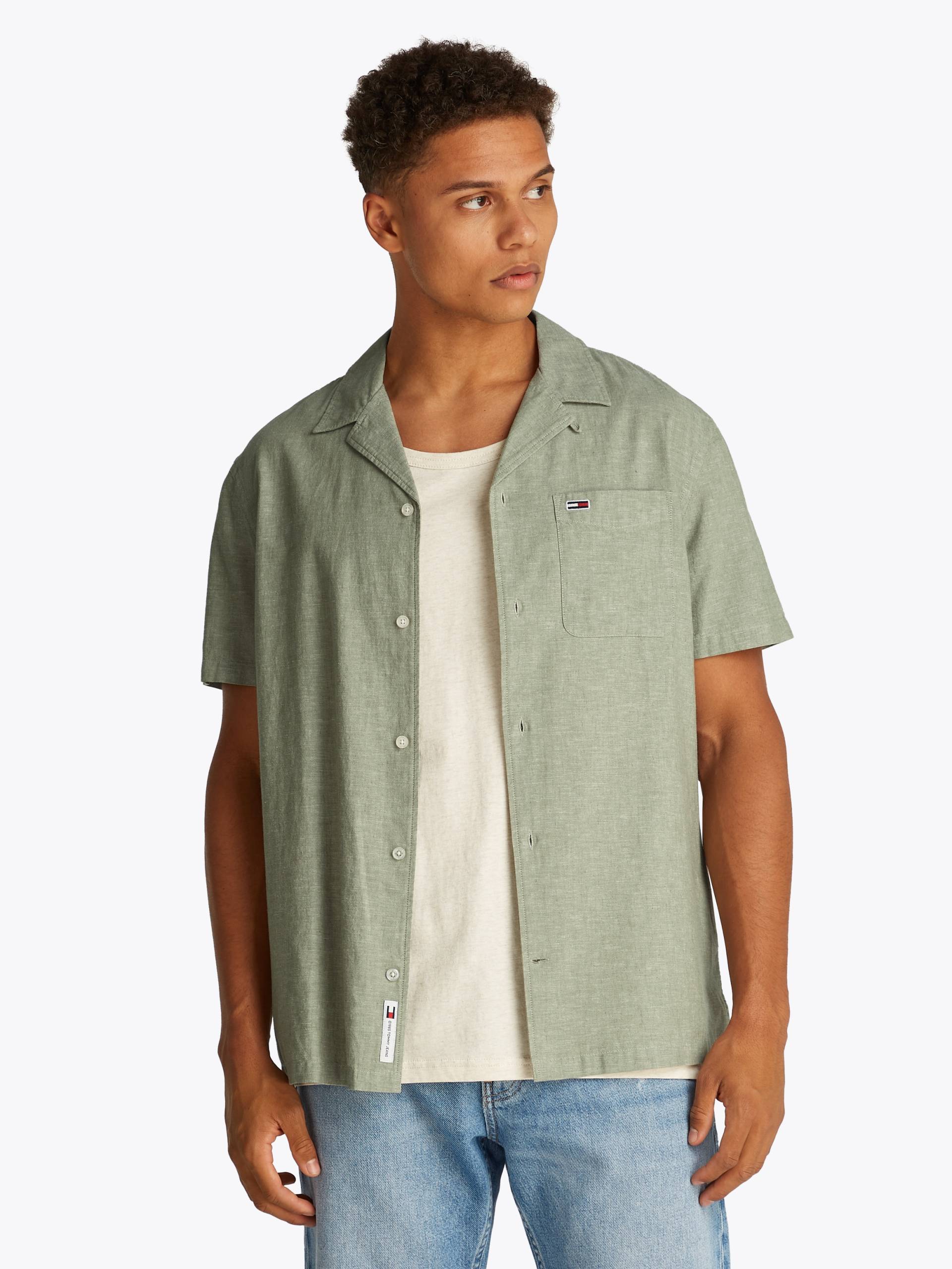 Tommy Jeans Kurzarmhemd »TJM LINEN BLEND CAMP SS EXT«, Mit V-Ausschnitt Tommy Jeans Kurzarmhemd »TJM LINEN BLEND CAMP SS EXT«, Mit V-Ausschnitt von TOMMY JEANS