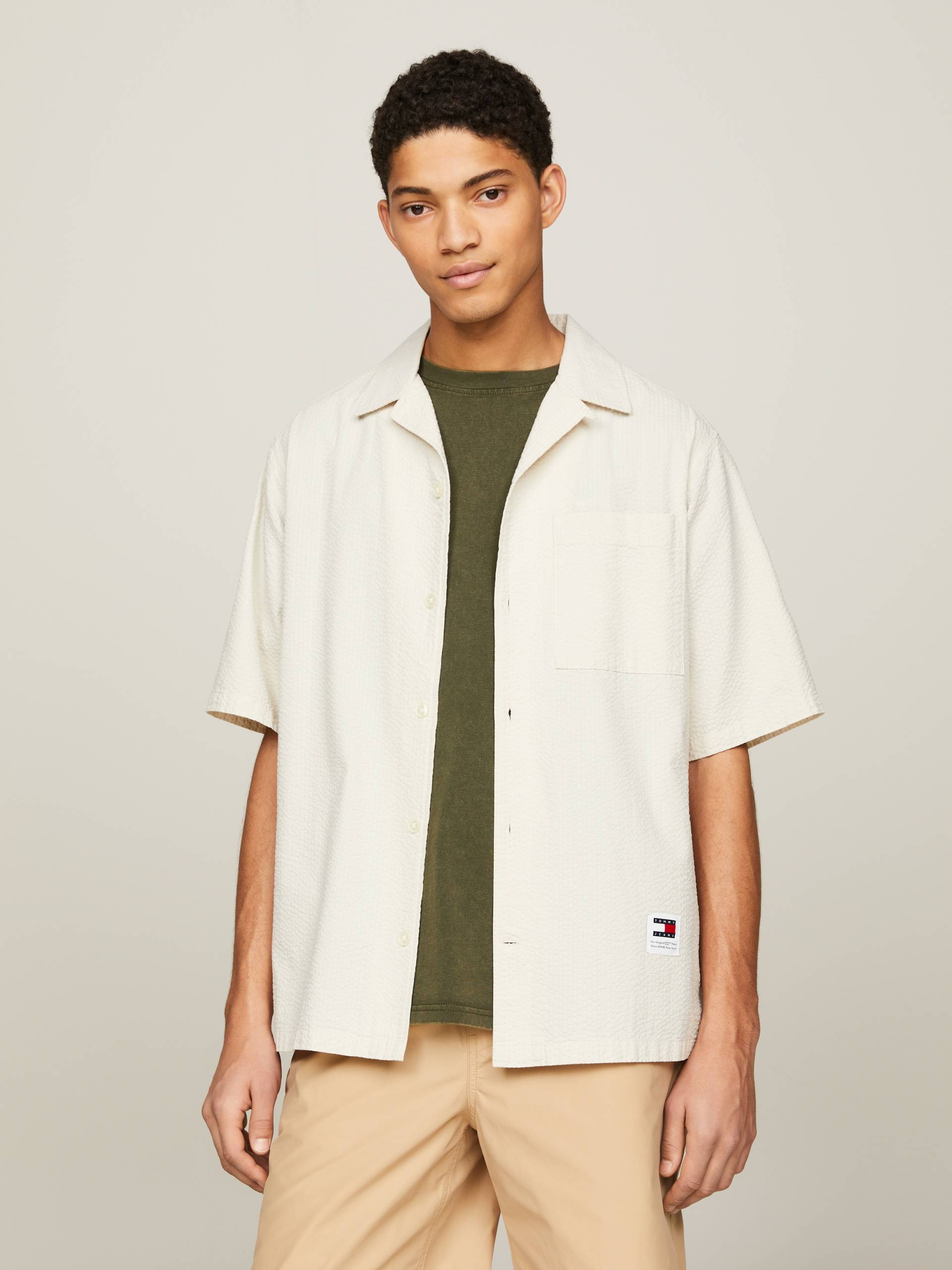 Tommy Jeans Kurzarmhemd »TJM RLX SEERSUCKER CAMP SHIRT« Tommy Jeans Kurzarmhemd »TJM RLX SEERSUCKER CAMP SHIRT« von TOMMY JEANS