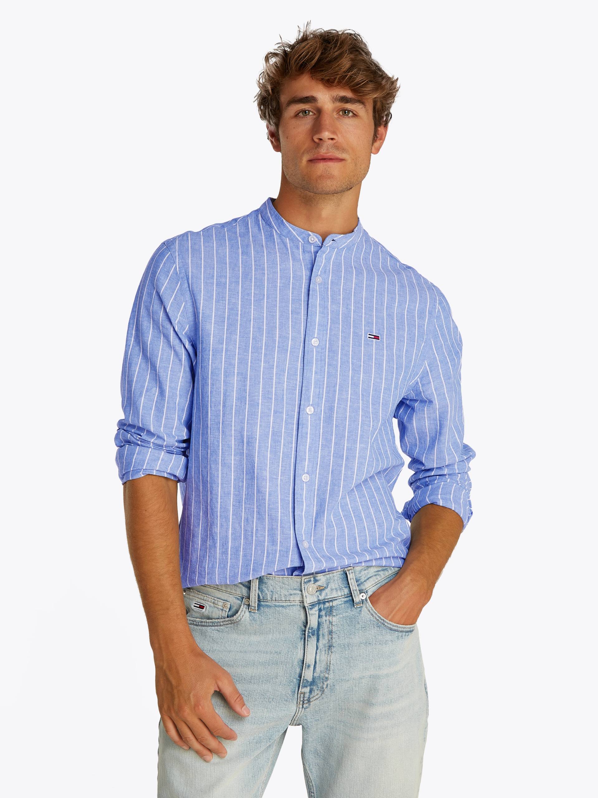 Tommy Jeans Langarmhemd »TJM LINEN MIX BND STP SHRT EXT«, Mit Rundhalsausschnitt Tommy Jeans Langarmhemd »TJM LINEN MIX BND STP SHRT EXT«, Mit Rundhalsausschnitt von TOMMY JEANS