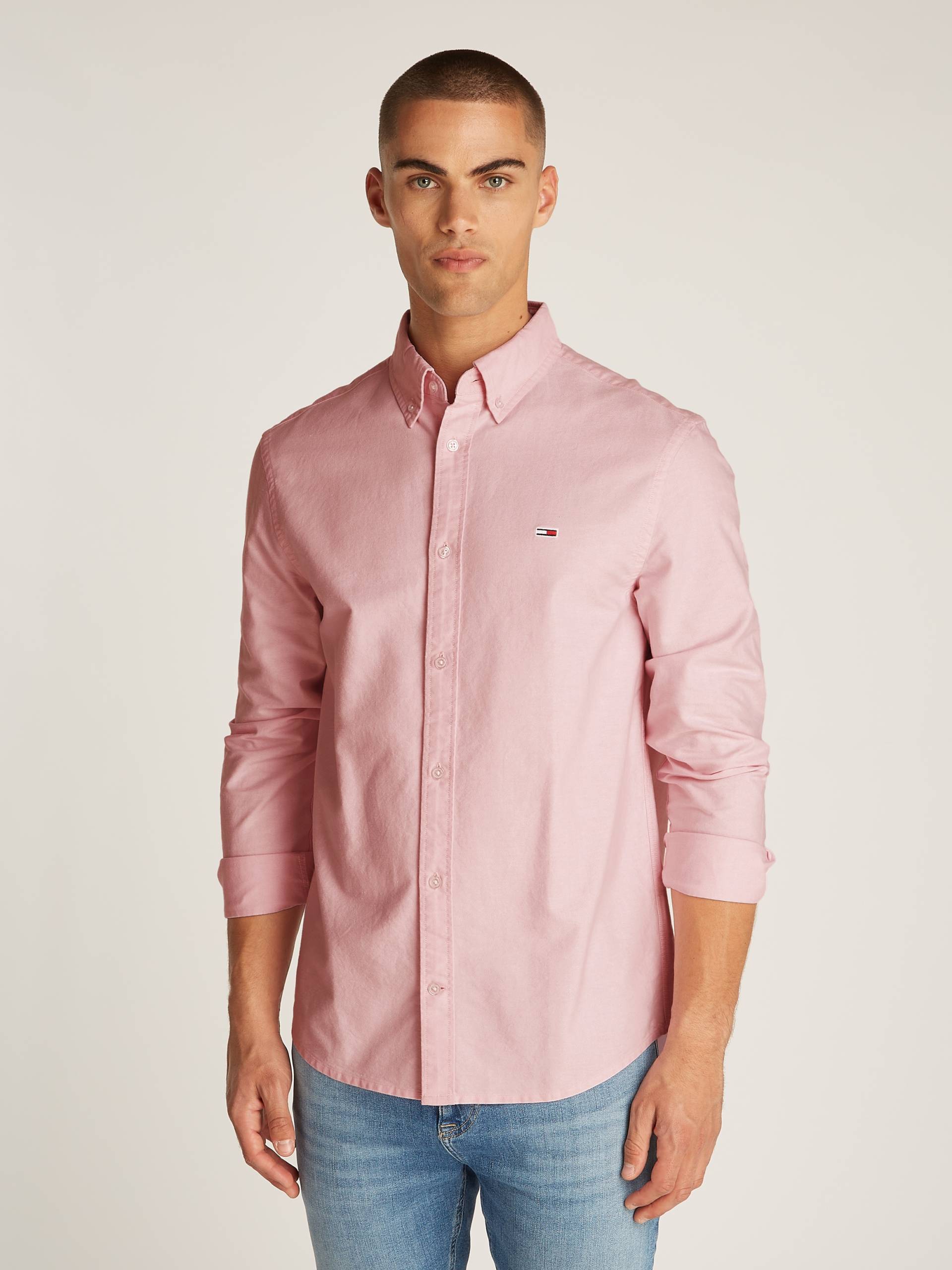 Tommy Jeans Langarmhemd »TJM REG OXFORD SHIRT EXT«, mit Logostickerei von TOMMY JEANS