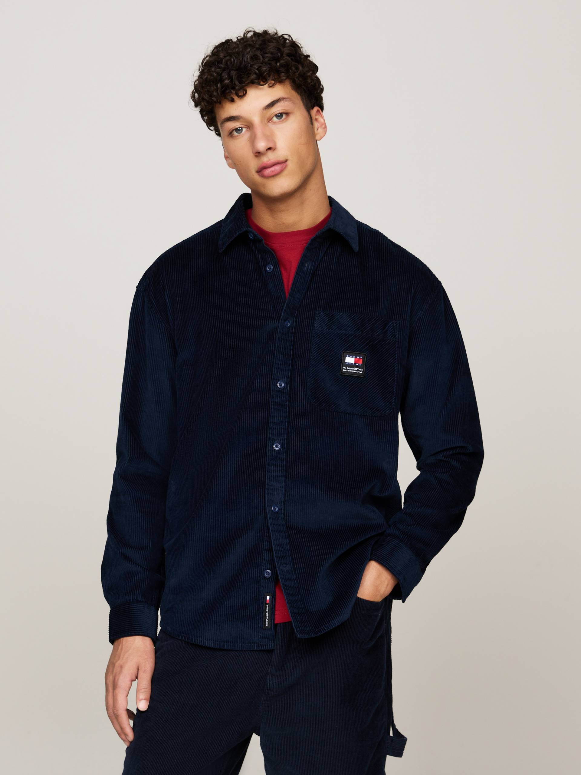 Tommy Jeans Langarmhemd »TJM RLX CHNKY CORDUROY SHIRT EXT«, aus Cord von TOMMY JEANS