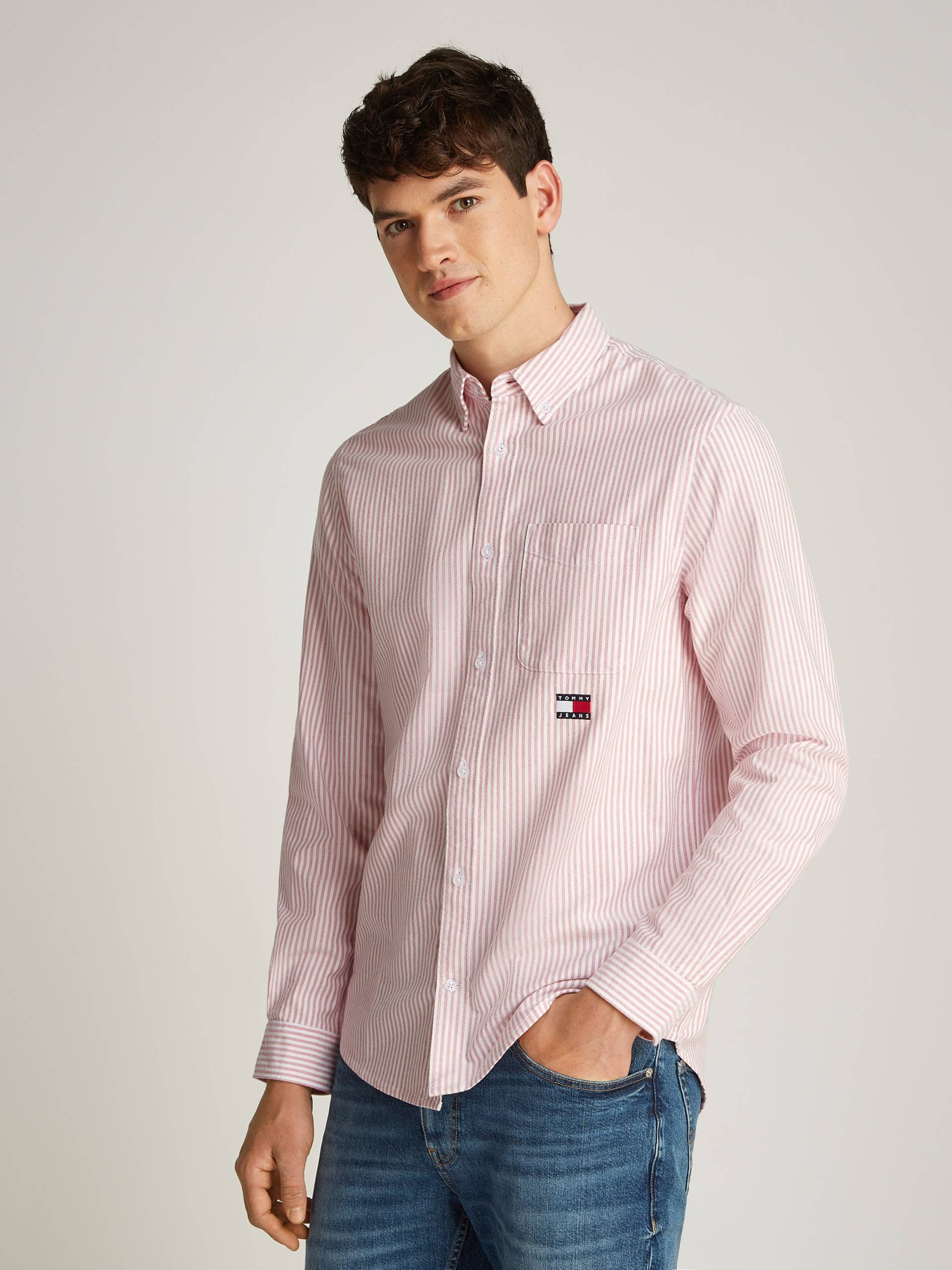 Tommy Jeans Langarmhemd »TJM STRIPE OXFORD SHIRT EXT«, mit Logostickerei Tommy Jeans Langarmhemd »TJM STRIPE OXFORD SHIRT EXT«, mit Logostickerei von TOMMY JEANS