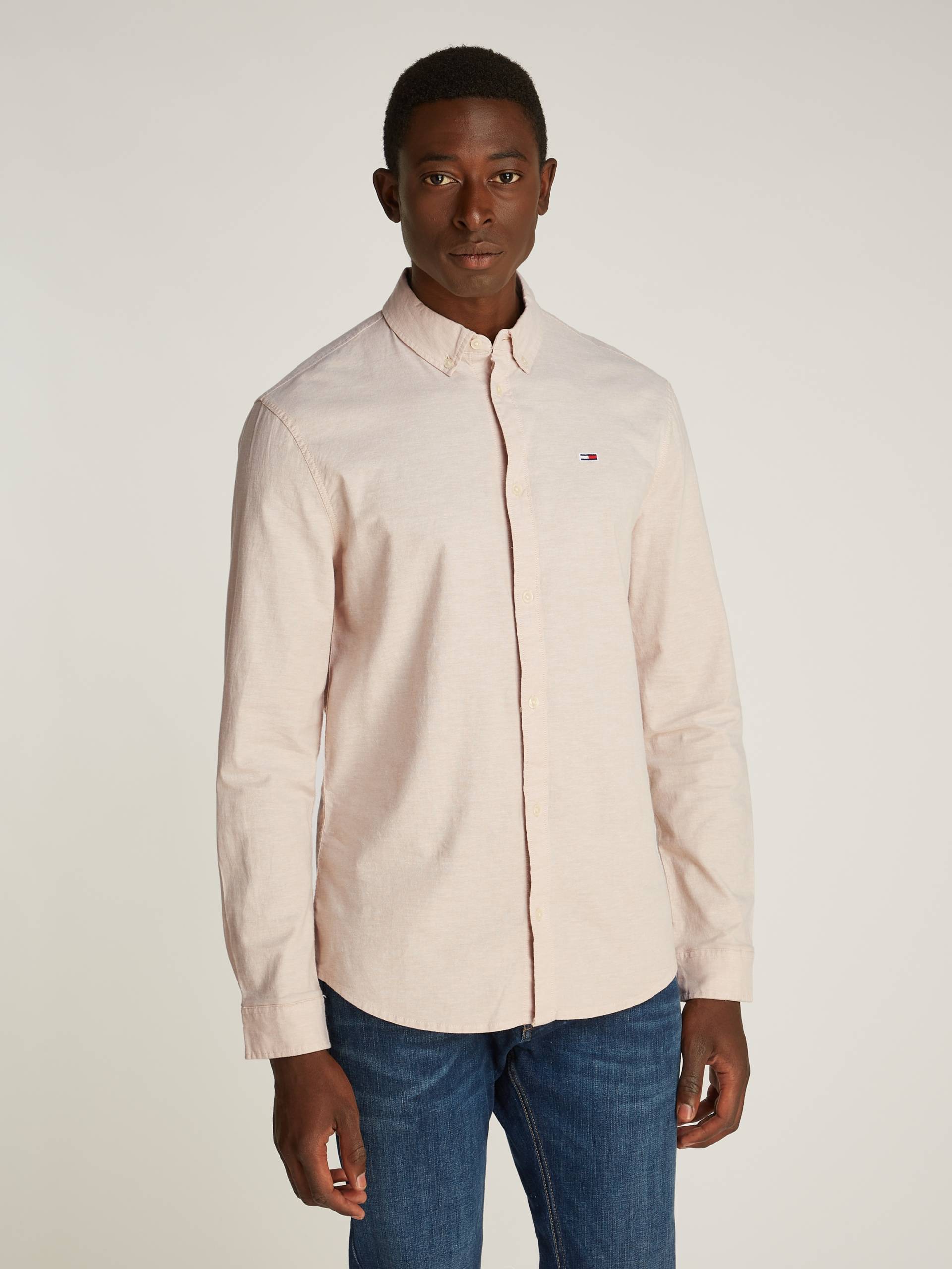 Tommy Jeans Langarmhemd »TJM Slim Stretch Oxford Shirt«, mit Flaglabel auf der Brust von TOMMY JEANS