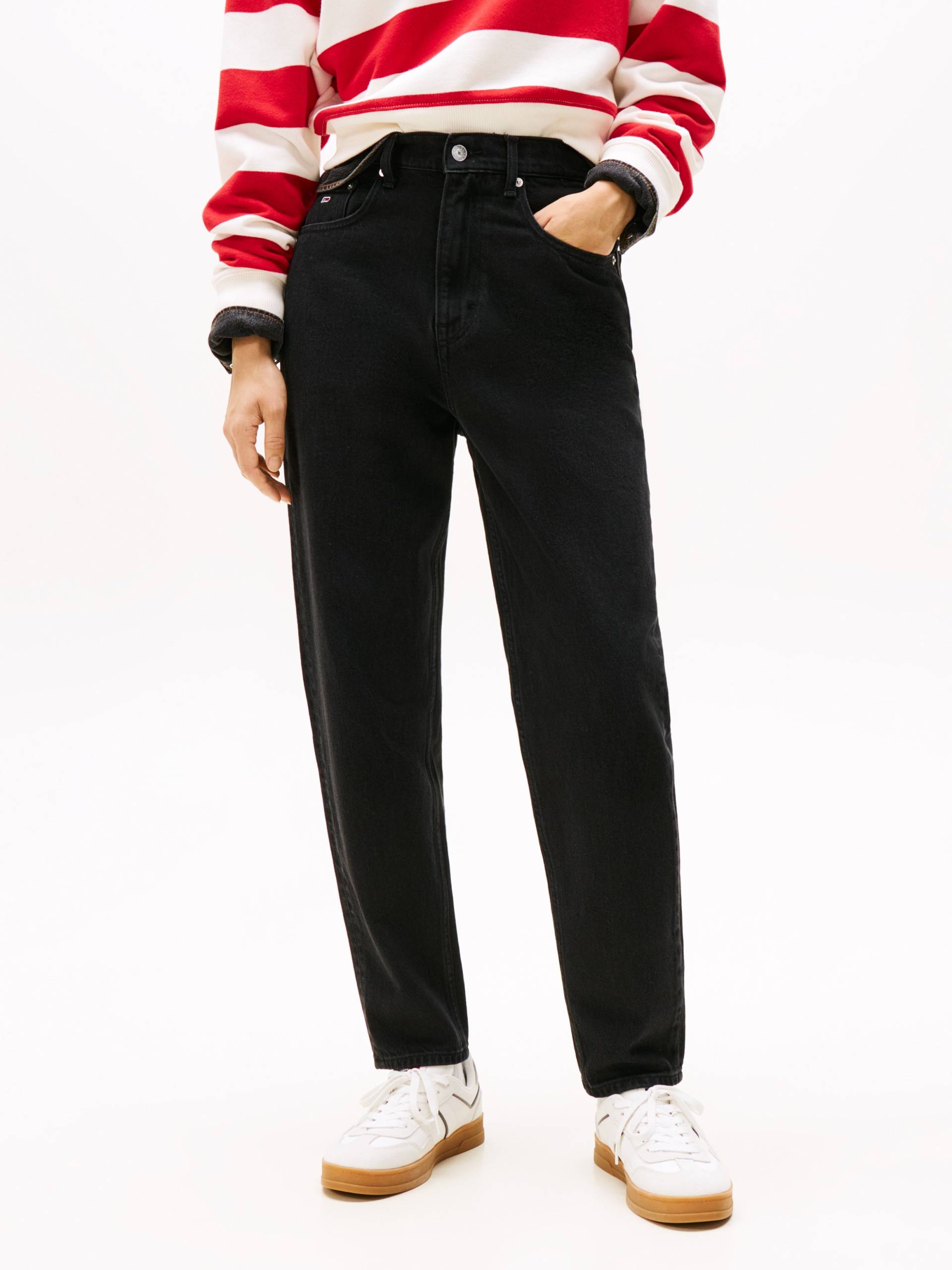 Tommy Jeans Mom-Jeans »High waist - Mom-Jeans Tapered«, mit Logo-Badge, Logostickerei Tommy Jeans Mom-Jeans »High waist - Mom-Jeans Tapered«, mit Logo-Badge, Logostickerei von TOMMY JEANS