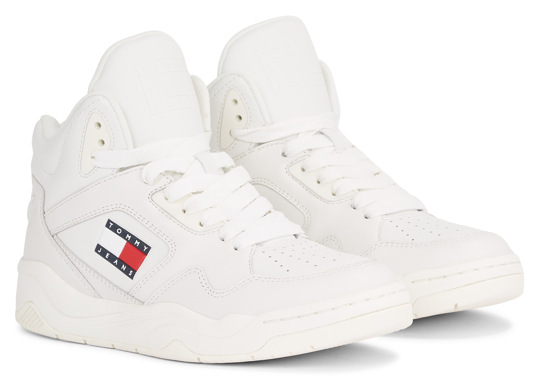 Tommy Jeans Plateausneaker »TJW NEW BASKET MC«, Streetwear, Schnürschuh, High Top-Sneaker, mit Logoflagge von TOMMY JEANS