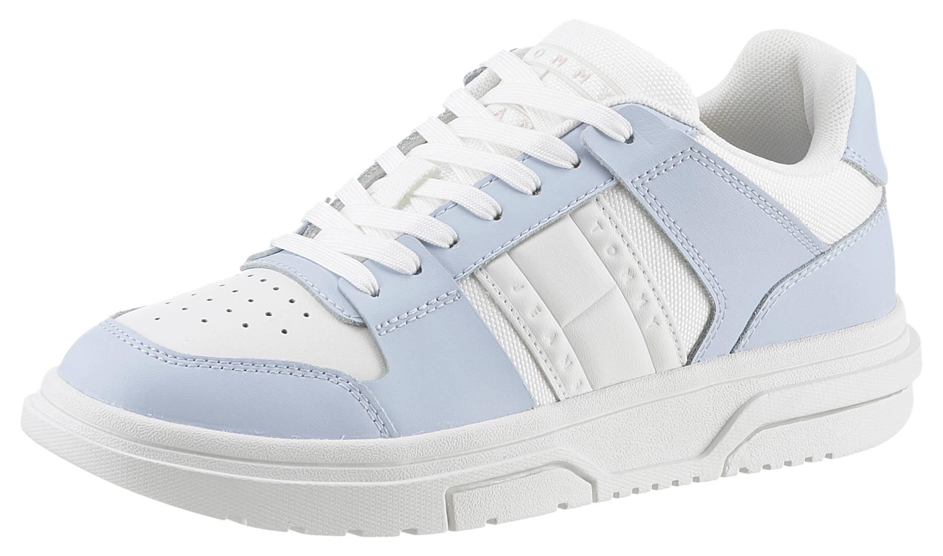 Tommy Jeans Plateausneaker »TJW SKATE SNEAKER MAT MIX«, im lässigen Basket-Look, Freizeitschuh, Halbschuh, Schnürschuh von TOMMY JEANS