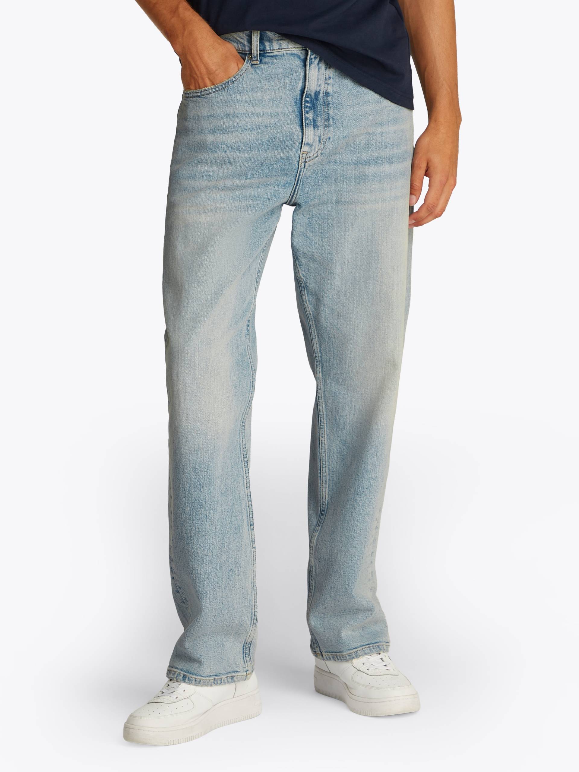 Tommy Jeans Regular-fit-Jeans »Otis Regular Straight«, Mit Gürtelschlaufen Tommy Jeans Regular-fit-Jeans »Otis Regular Straight«, Mit Gürtelschlaufen von TOMMY JEANS