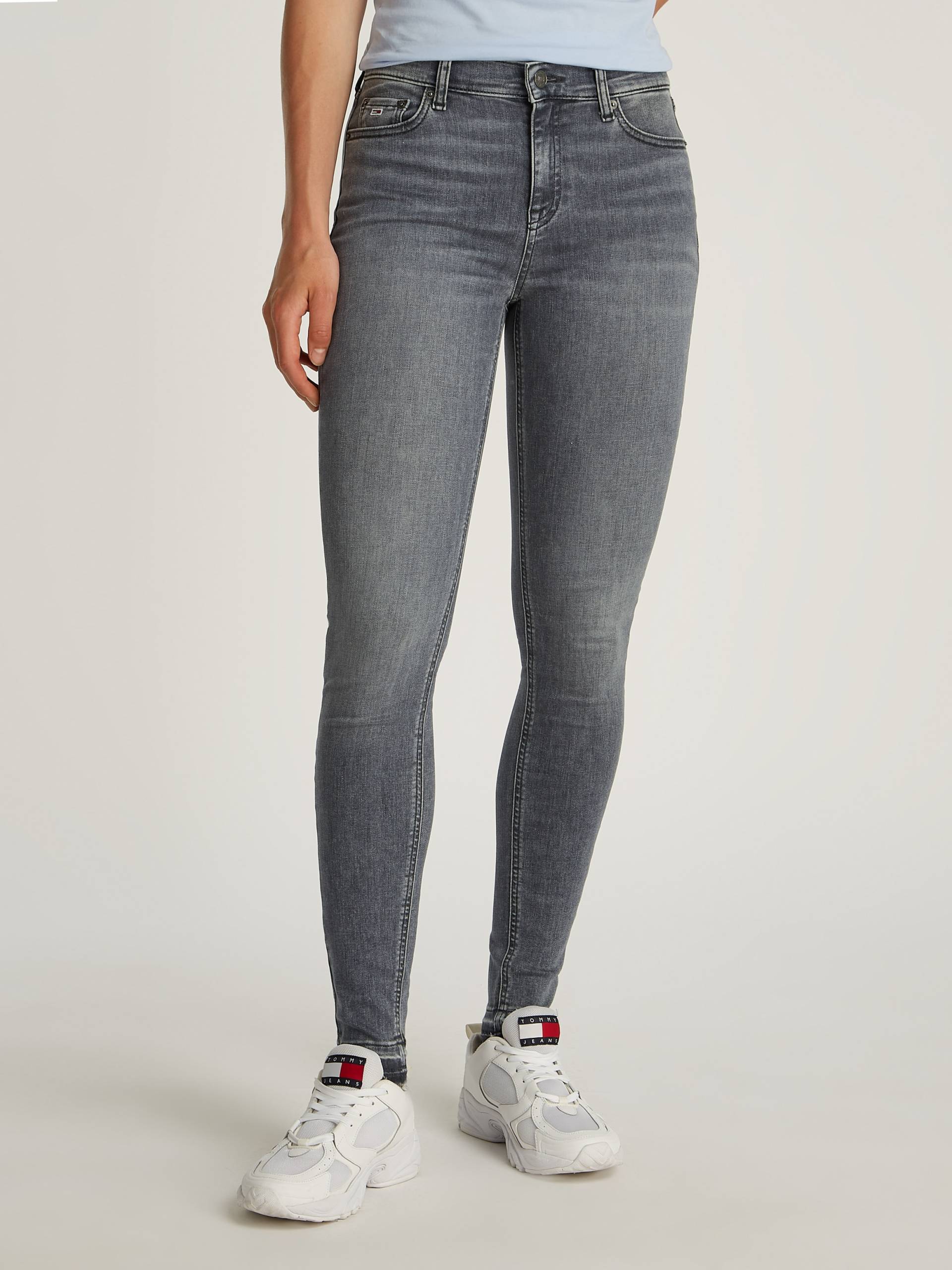 Tommy Jeans Skinny-fit-Jeans »Nora Mid Rise Skinny Fit«, mit Waschung, mit Logo-Badge von TOMMY JEANS