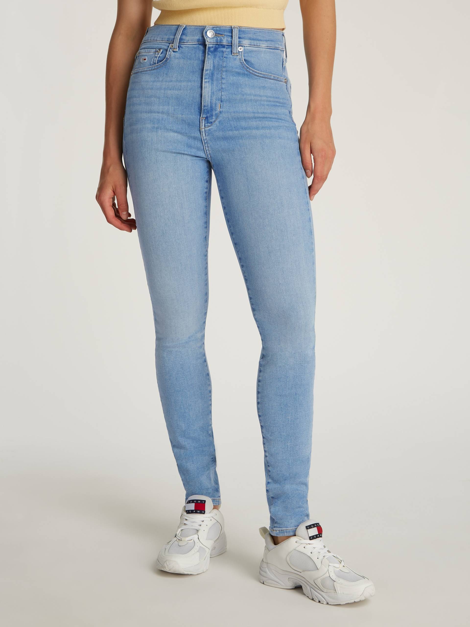 Tommy Jeans Skinny-fit-Jeans »Sylvia High Rise Skinny«, mit Logo-Badge von TOMMY JEANS