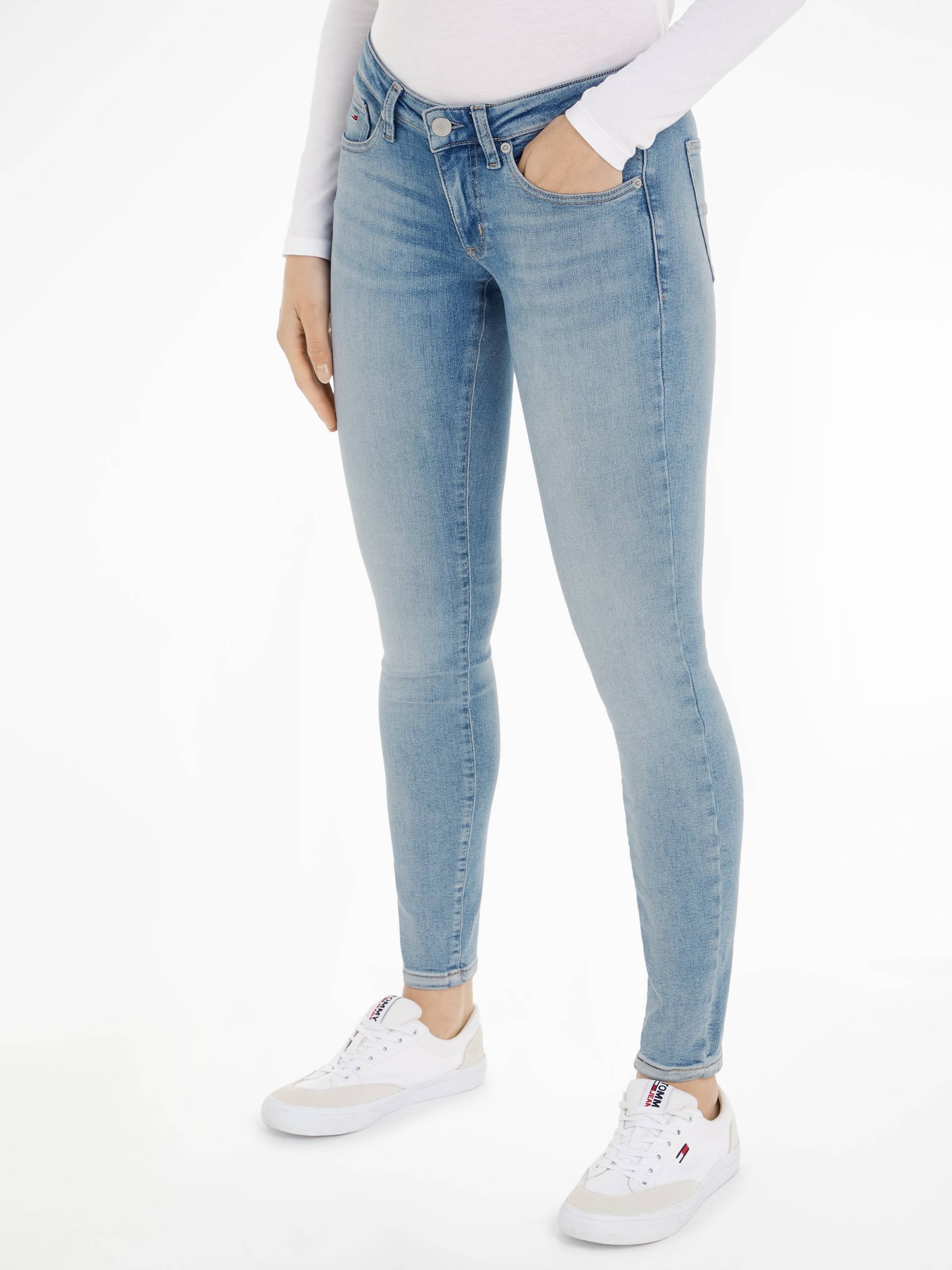 Tommy Jeans Skinny-fit-Jeans »Tommy Jeans Damenjeans Low Waist Skinny«, mit Waschung, Logo-Badge von TOMMY JEANS