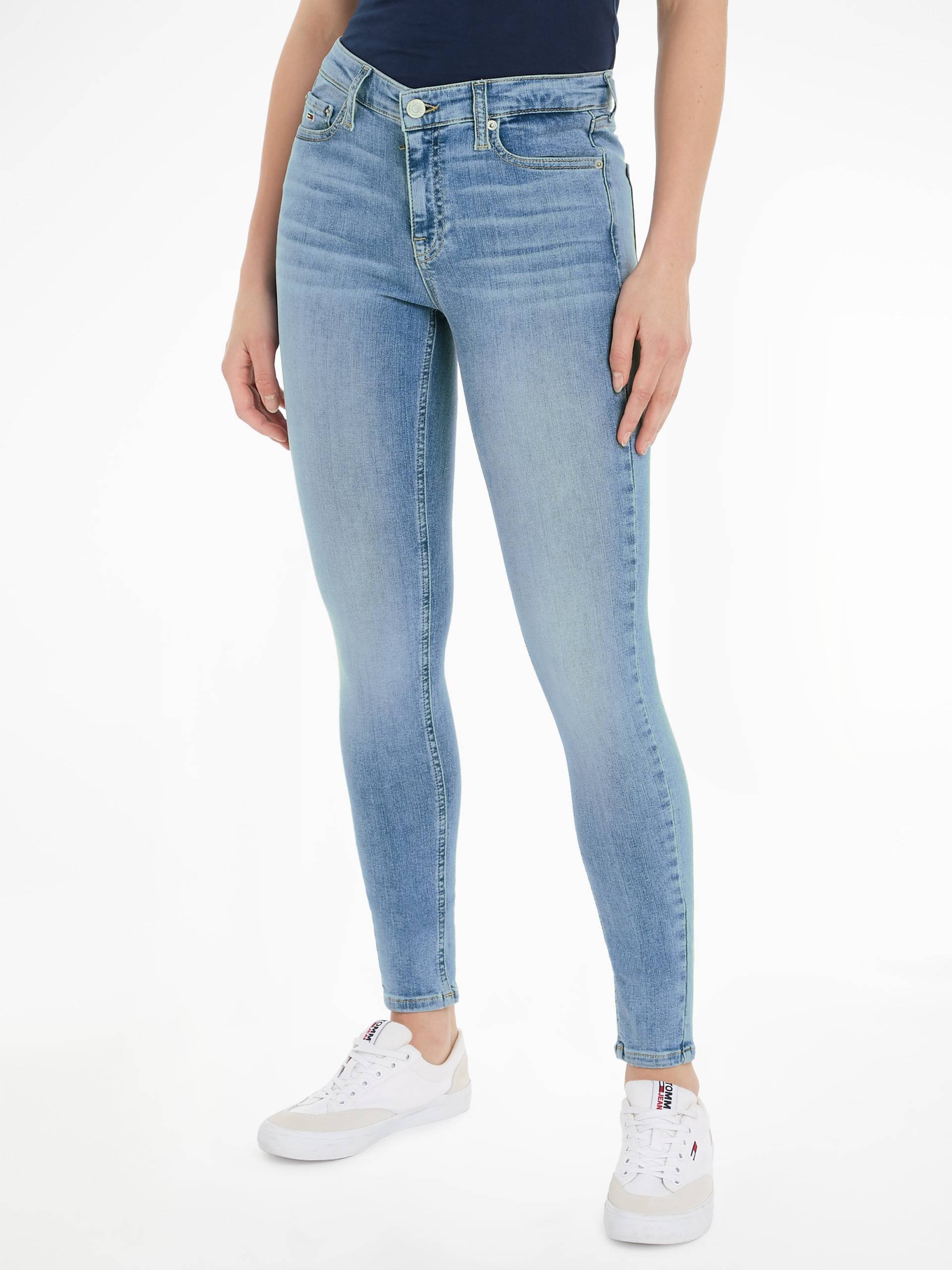 Tommy Jeans Skinny-fit-Jeans »Tommy Jeans - Damenjeans- NORA Mid Rise - Skinny Fit«, mit Waschung, Logo-Badge von TOMMY JEANS