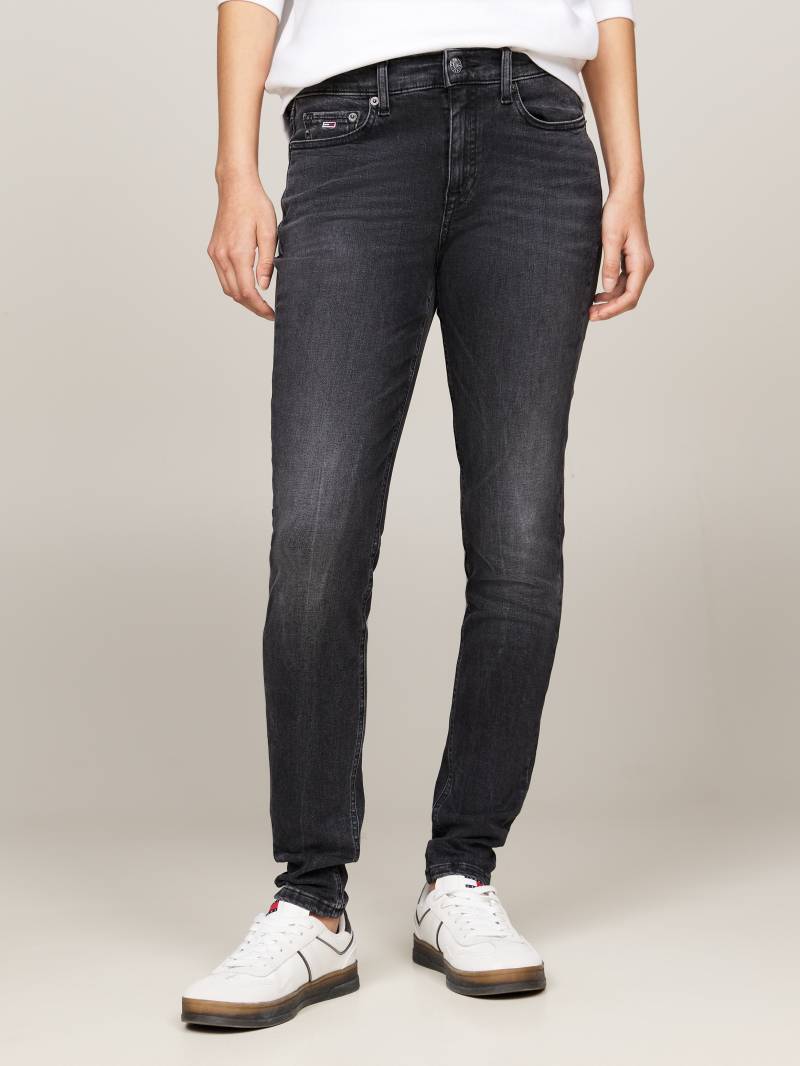 Tommy Jeans Skinny-fit-Jeans »Nora Mid Rise Skinny Fit«, mit Waschung, Logo-Badge von TOMMY JEANS