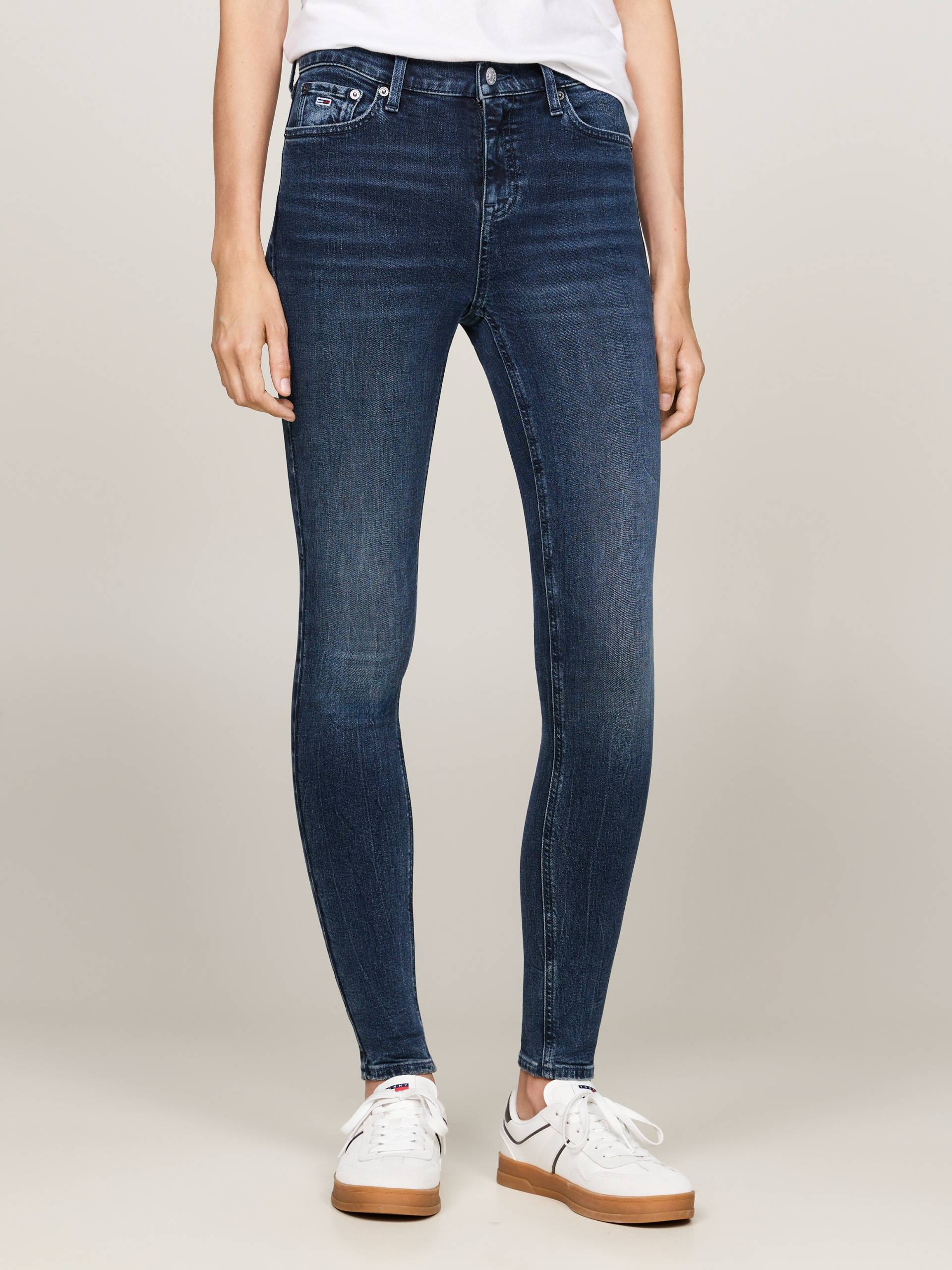 Tommy Jeans Skinny-fit-Jeans »Nora Mid Rise Skinny Fit«, mit Waschung, Logo-Badge von TOMMY JEANS