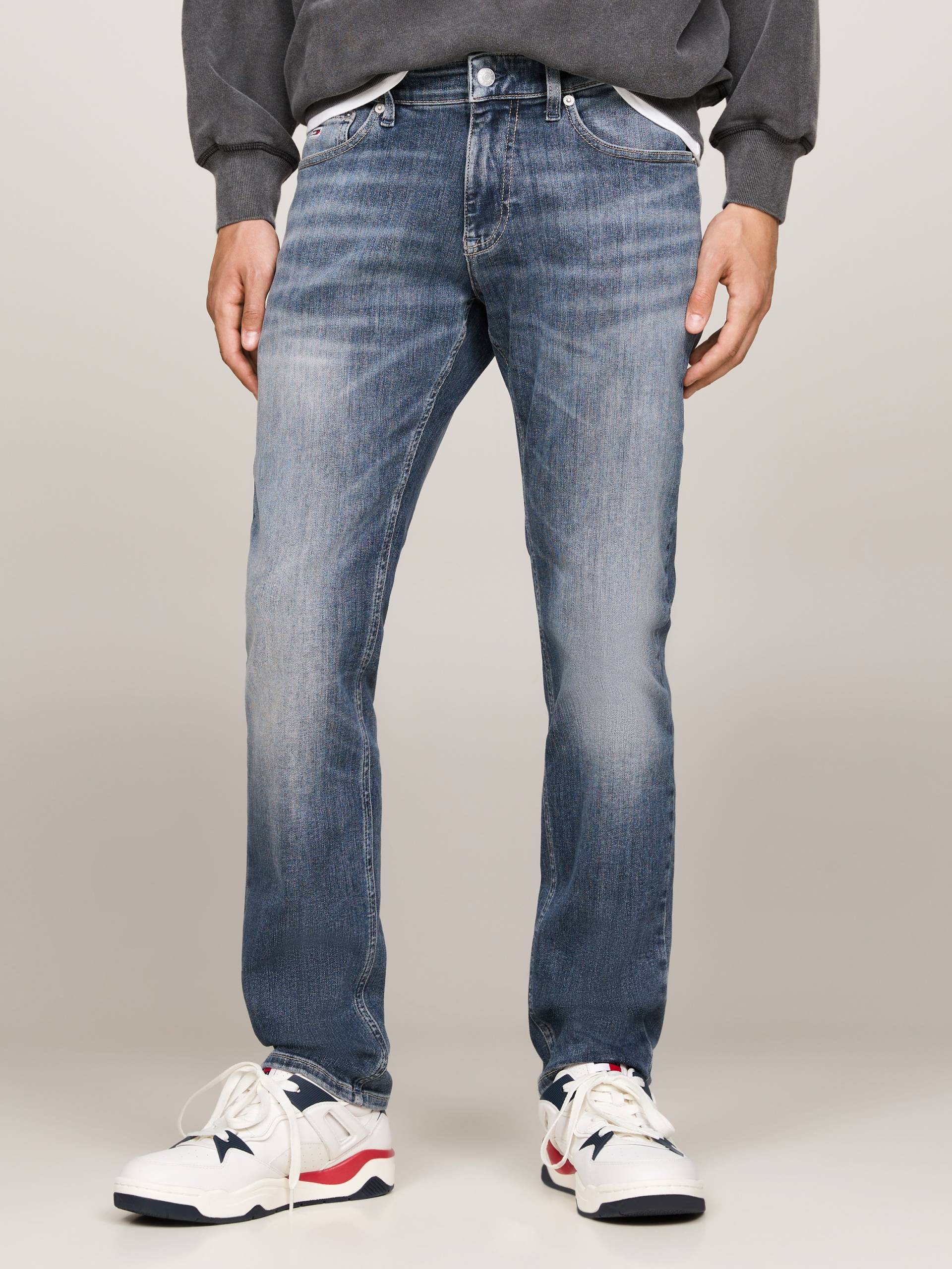 Tommy Jeans Slim-fit-Jeans »SCANTON SLIM«, mit Logoprägung von TOMMY JEANS