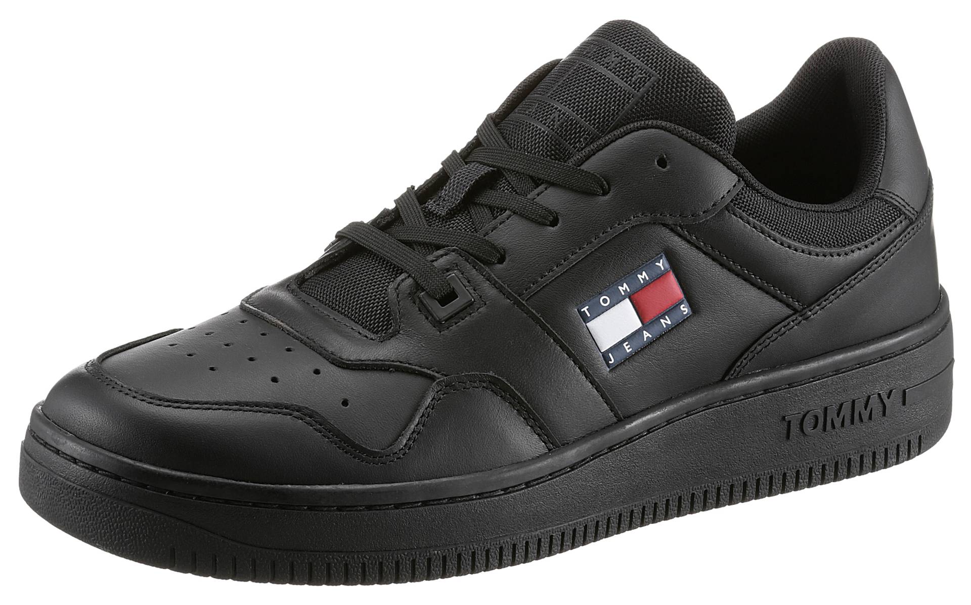 Tommy Jeans Sneaker »TOMMY JEANS RETRO BASKET«, mit seitlicher Logoflag, Freizeitschuh, Halbschuh, Schnürschuh von TOMMY JEANS