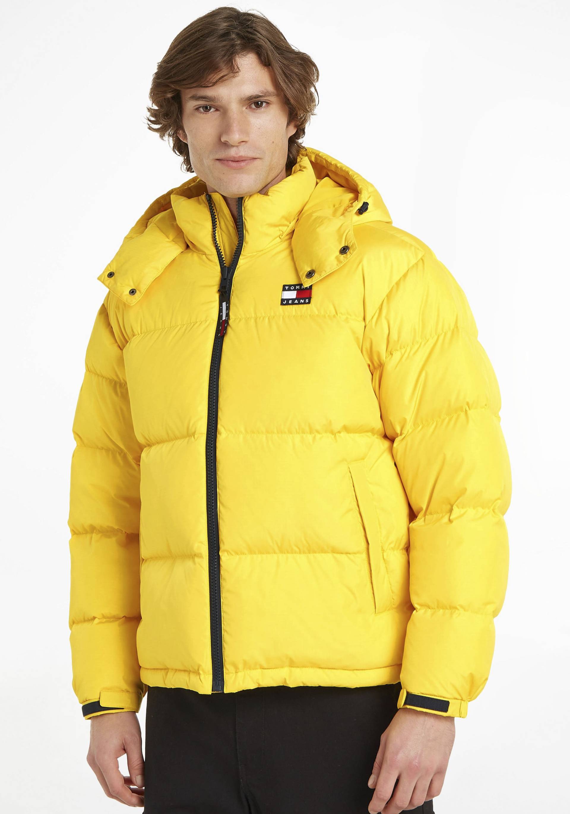 Tommy Jeans Steppjacke »TJM ALASKA PUFFER«, mit Kapuze, mit Markenlabel Tommy Jeans Steppjacke »TJM ALASKA PUFFER«, mit Kapuze, mit Markenlabel von TOMMY JEANS
