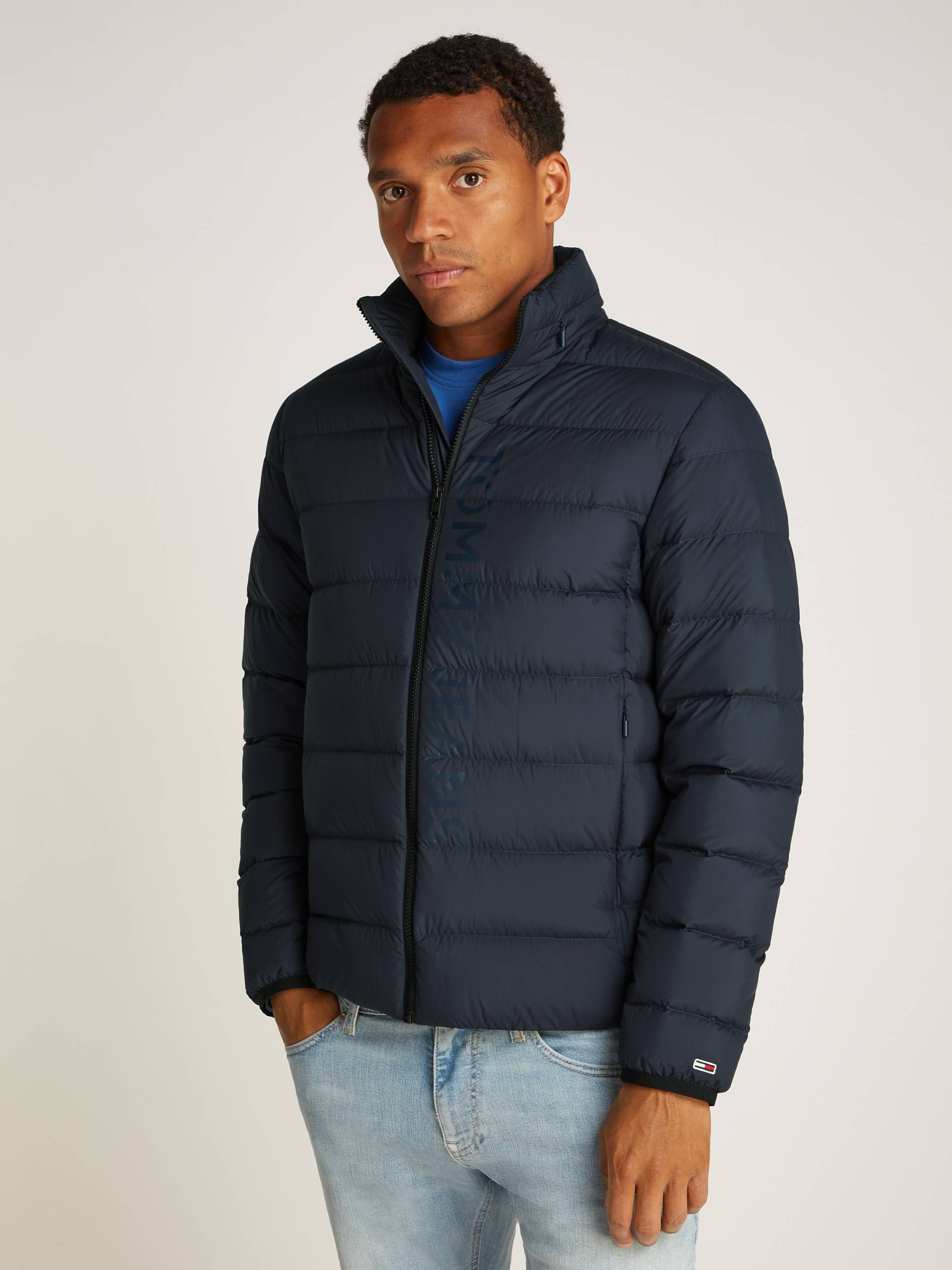 Tommy Jeans Steppjacke »TJM LT DOWN PRINTED JACKET«, mit Daunenwattierung Tommy Jeans Steppjacke »TJM LT DOWN PRINTED JACKET«, mit Daunenwattierung von TOMMY JEANS
