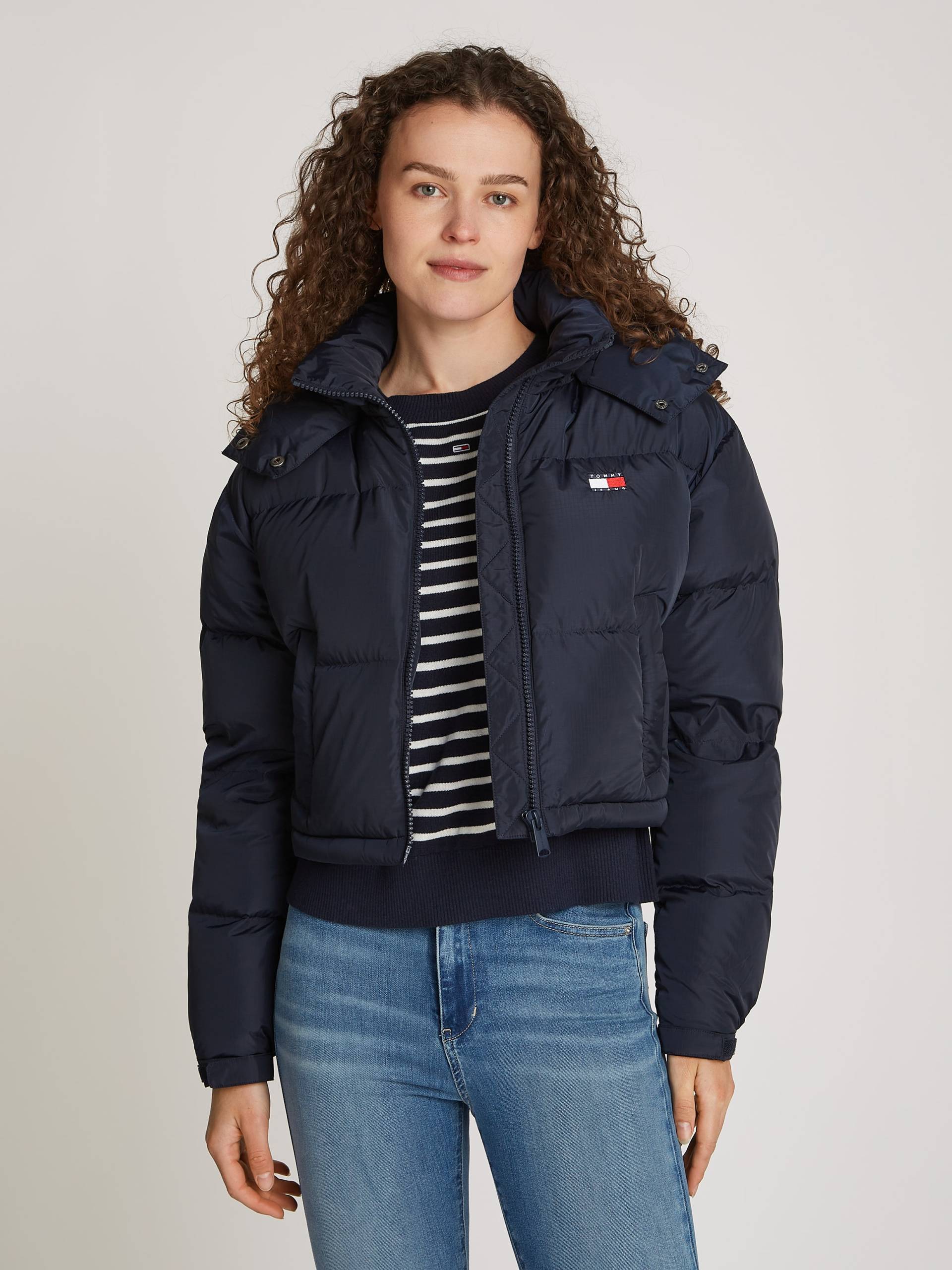 Tommy Jeans Steppjacke »TJW CRP ALASKA PUFFER«, mit Kapuze, mit Logostickereien von TOMMY JEANS