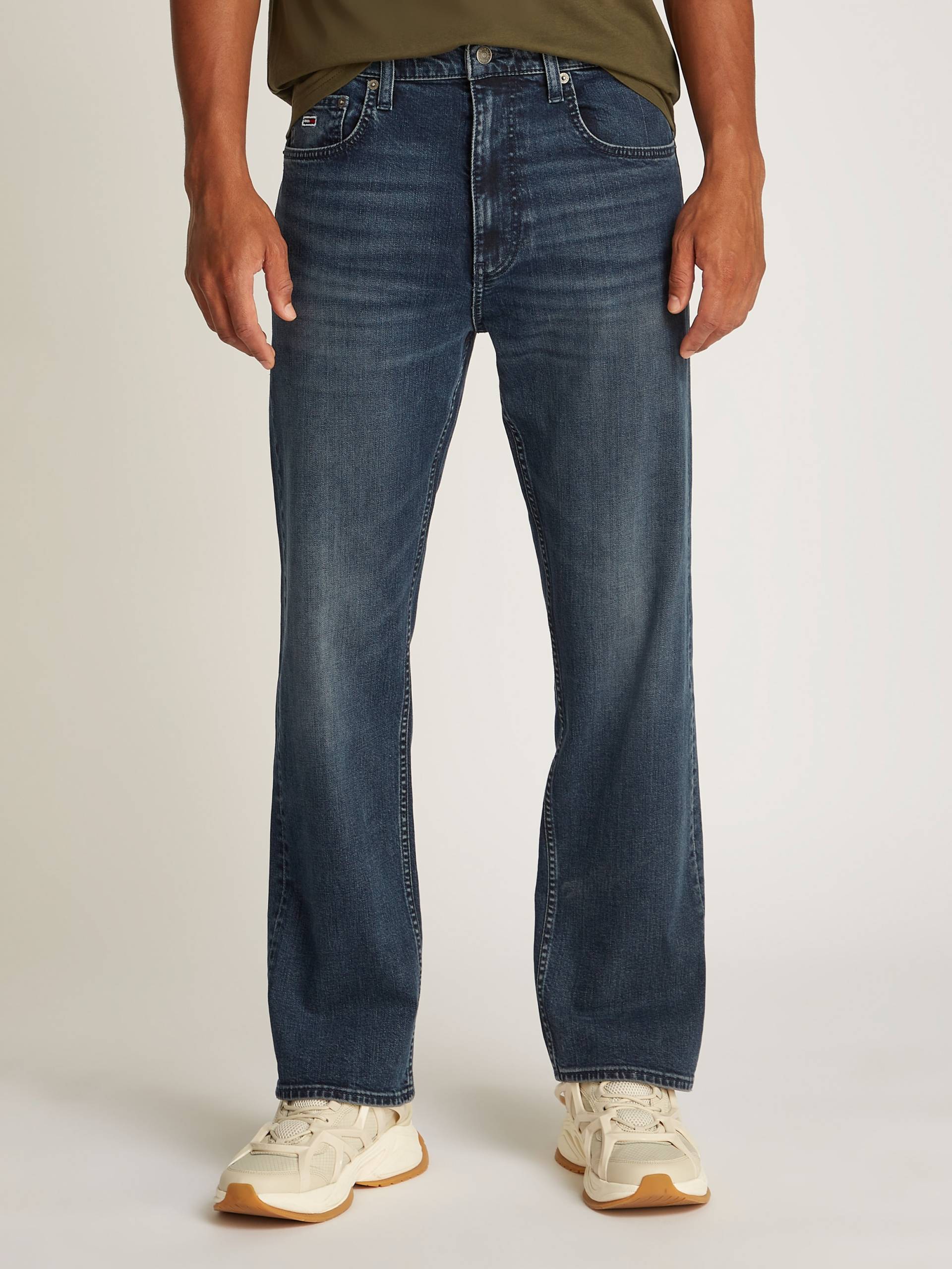 Tommy Jeans Straight-Jeans »Otis Regular Straight«, im modischen Schnitt Tommy Jeans Straight-Jeans »Otis Regular Straight«, im modischen Schnitt von TOMMY JEANS