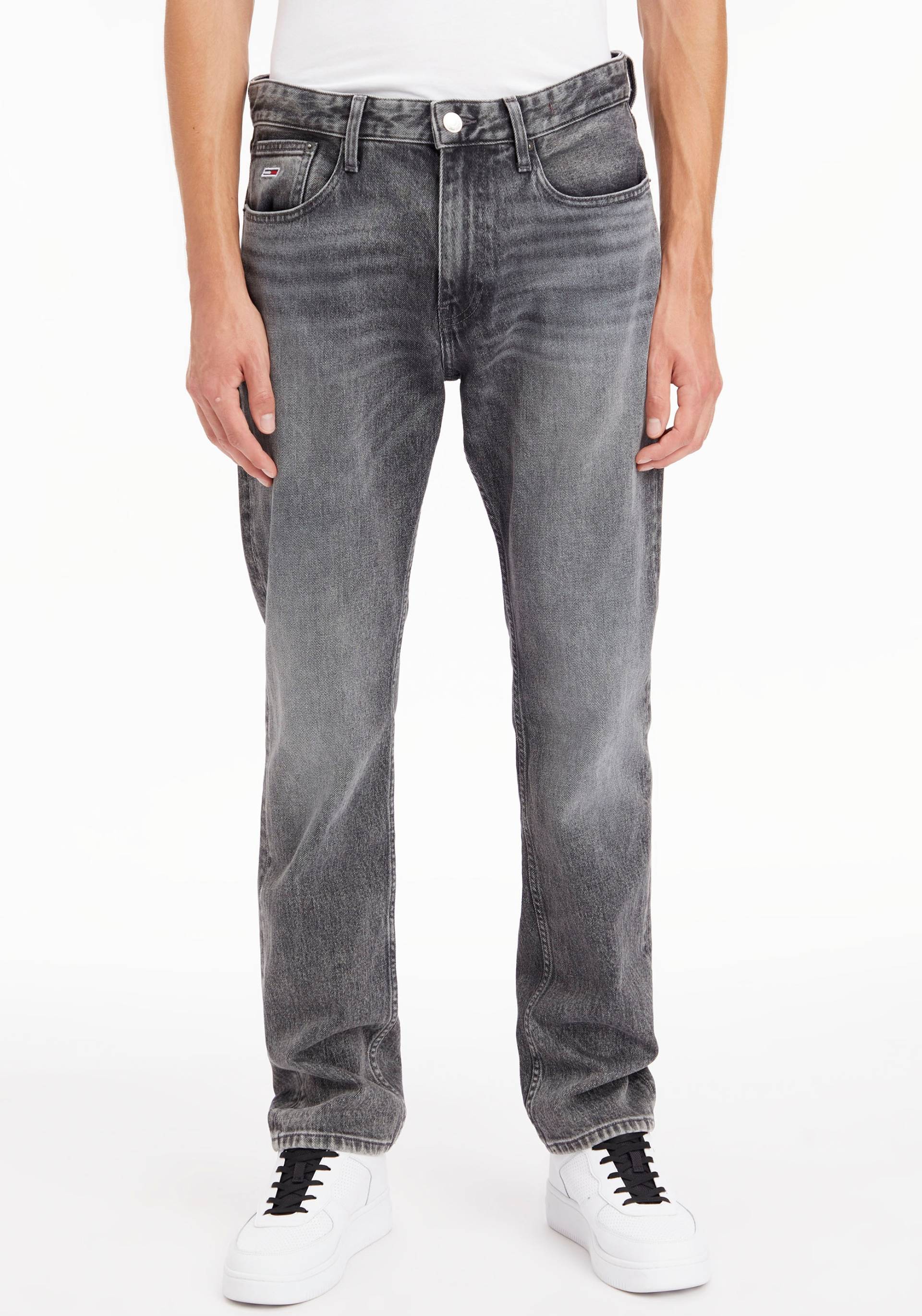 Tommy Jeans Straight-Jeans »RYAN RGLR STRGHT«, mit Tommy Jeans Stitching am Münzfach von TOMMY JEANS