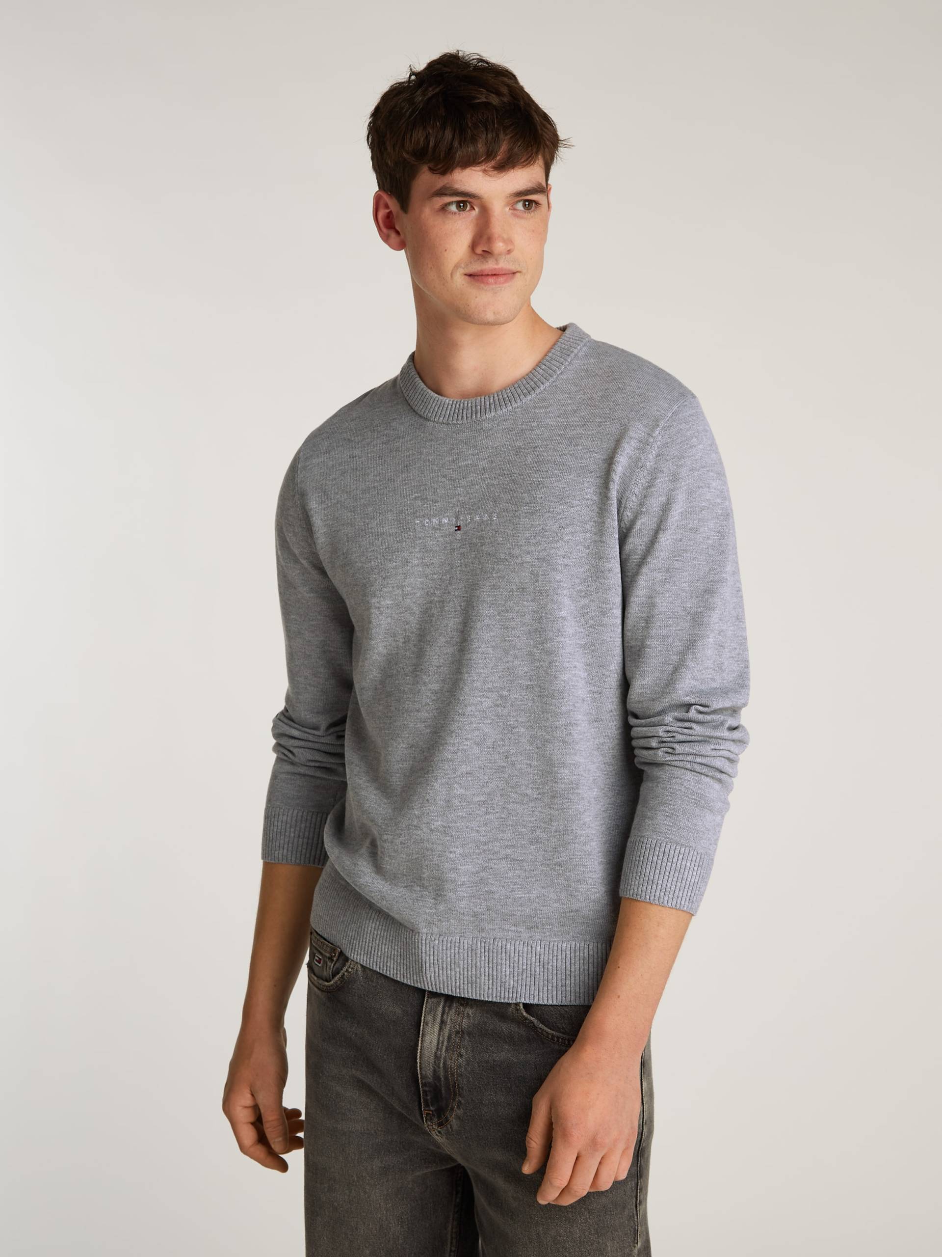 Tommy Jeans Strickpullover »TJM LINEAR SMALL CHEST SWEATER«, mit Logoschriftzug von TOMMY JEANS