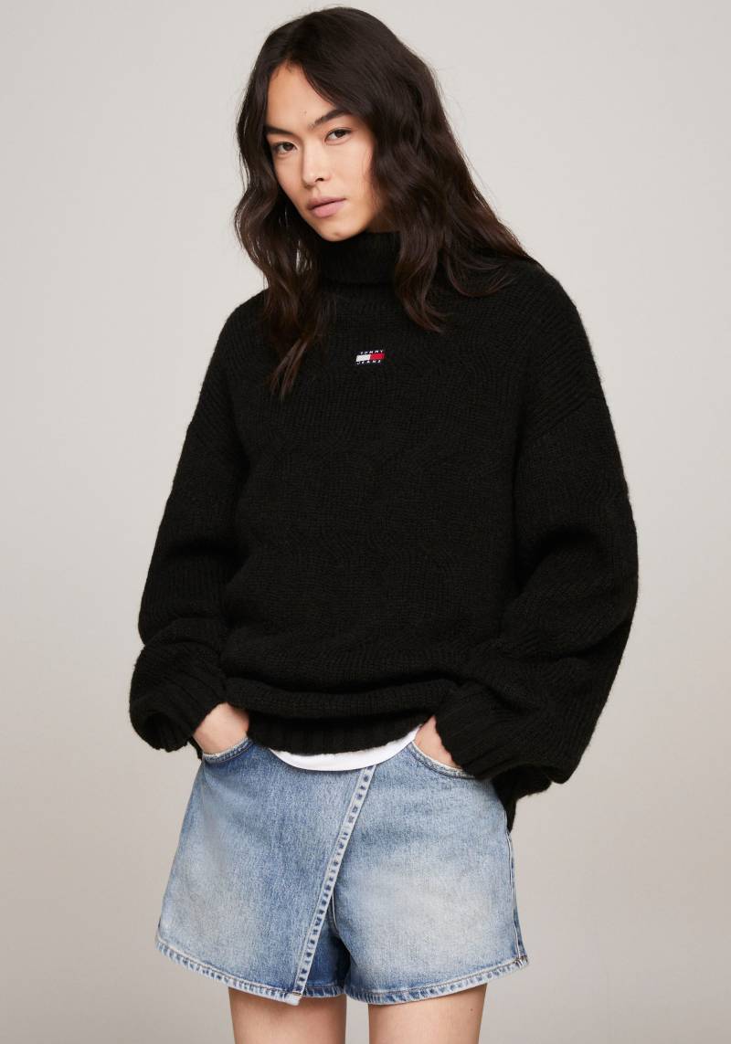 Tommy Jeans Strickpullover »TJW BADGE TRTLNK CABLE SWEATER«, mit Rollkragen, Rippenstrick von TOMMY JEANS