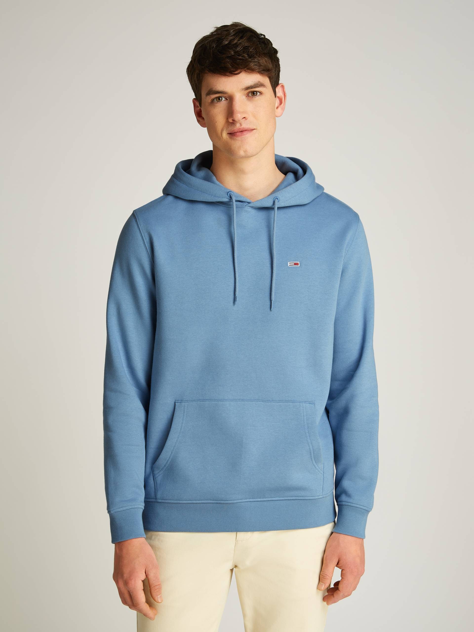 Tommy Jeans Sweatshirt »TJM REG S FLAG HOODIE«, mit bestickten Markenlogo auf Brusthöhe von TOMMY JEANS