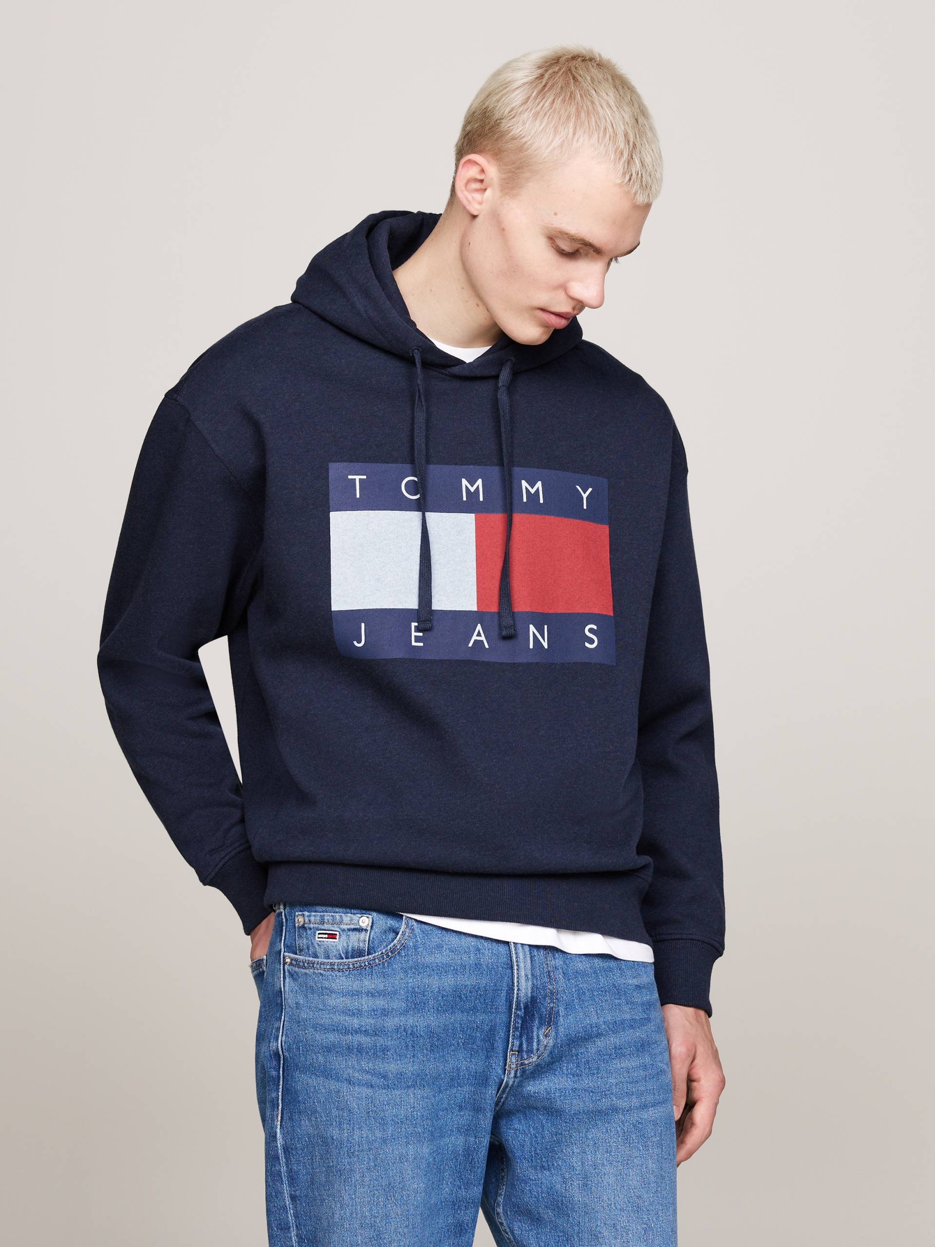 Tommy Jeans Sweatshirt »TJM RLX MELANGE FLAG HOODIE«, mit bedruckten Markenlogo auf Brusthöhe von TOMMY JEANS