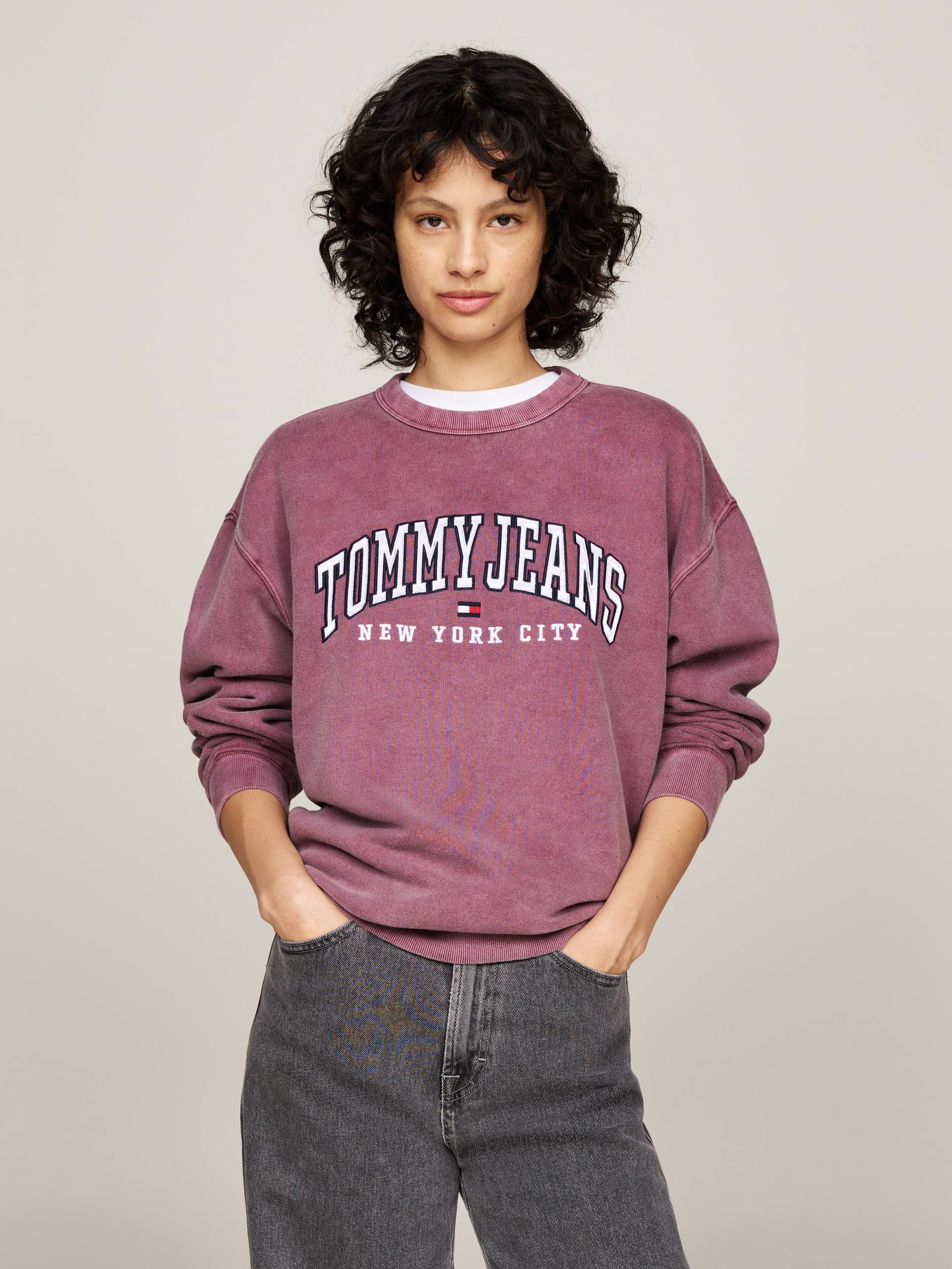 Tommy Jeans Sweatshirt »TJW RLX VARSITY CREW«, mit Washed-Effekt, grossem Logo von TOMMY JEANS