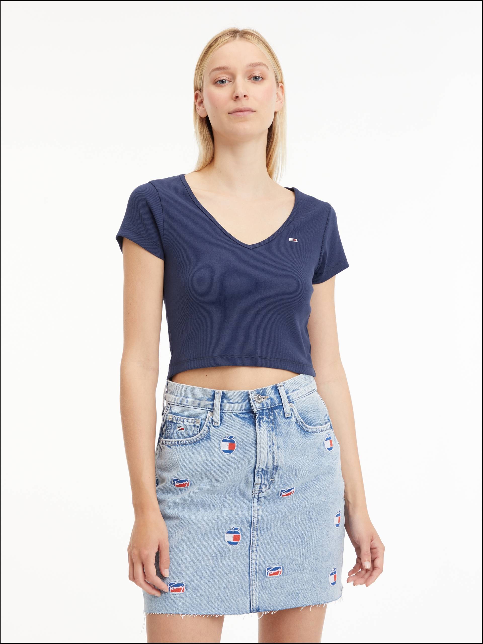 Tommy Jeans T-Shirt »TJW BBY CRP ESSENTIAL RIB V SS«, in Rippoptik von TOMMY JEANS