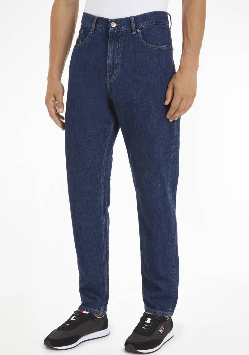 Tommy Jeans Tapered-fit-Jeans »ISAAC RLXD TAPERED«, im 5-Pocket-Style von TOMMY JEANS