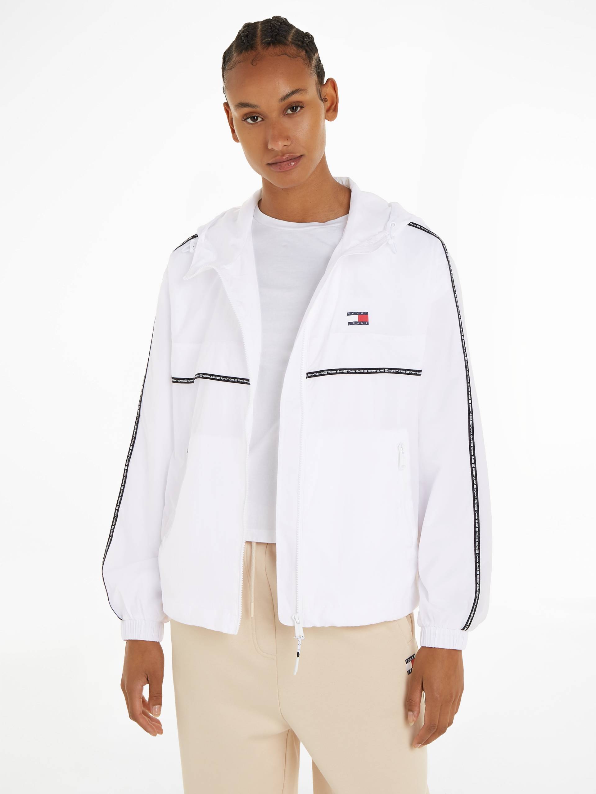 Tommy Jeans Windbreaker »TJW CHICAGO TAPE WINDBREAKER EXT«, mit Kapuze, mit Kapuze von TOMMY JEANS