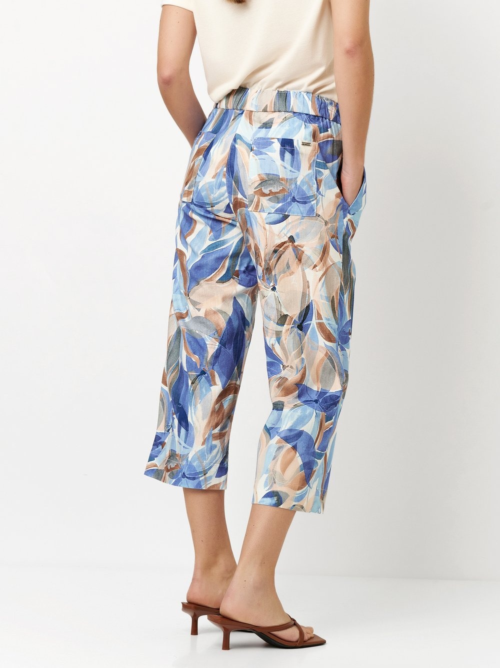 TONI 3/4-Hose »Pia«, mit weitem Bein, aus sommerlicher Qualität mit Leinen TONI 3/4-Hose »Pia«, mit weitem Bein, aus sommerlicher Qualität mit Leinen von TONI