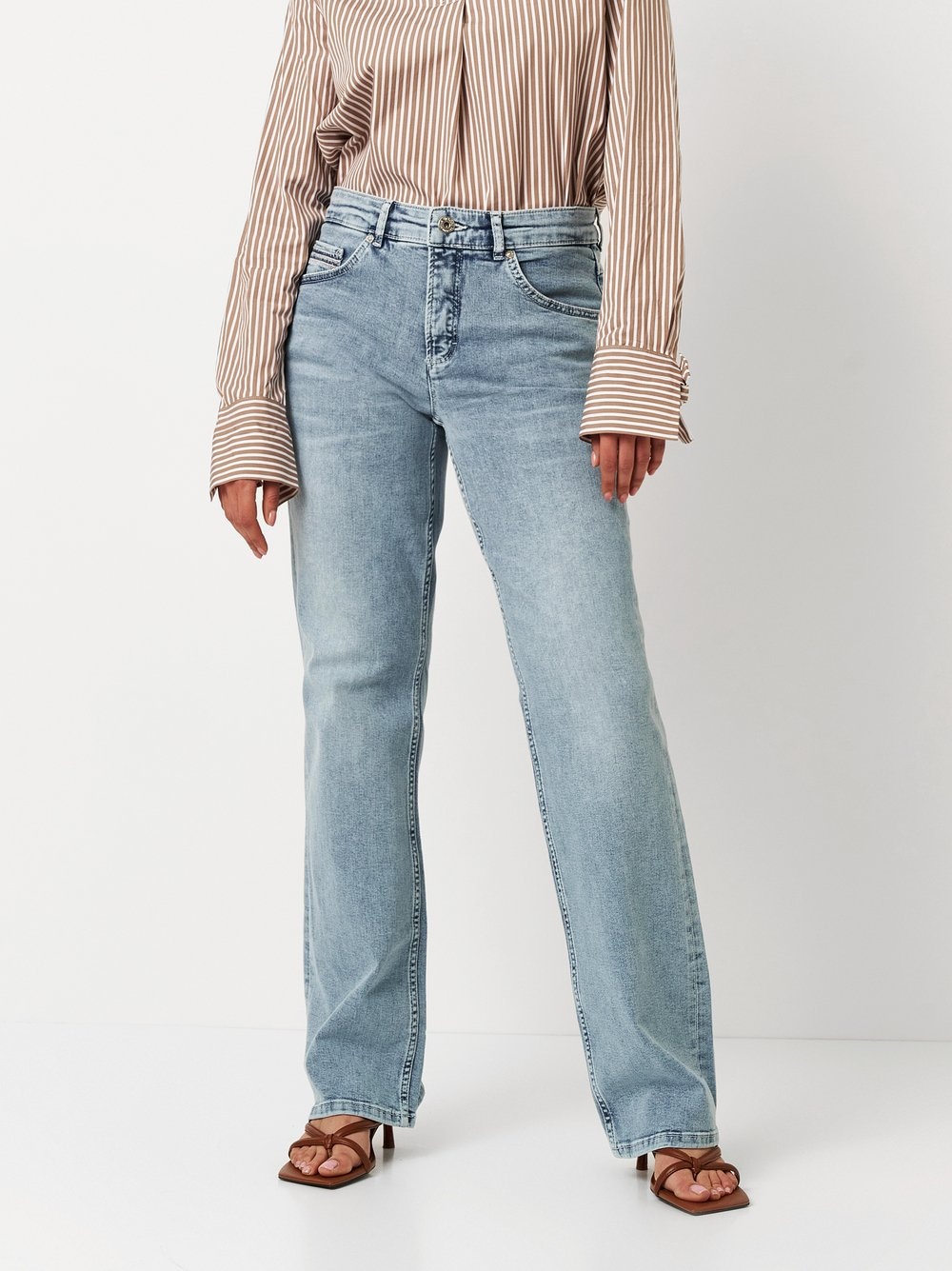 TONI Straight-Jeans »Liv«, im Five-Pocket Style TONI Straight-Jeans »Liv«, im Five-Pocket Style von TONI