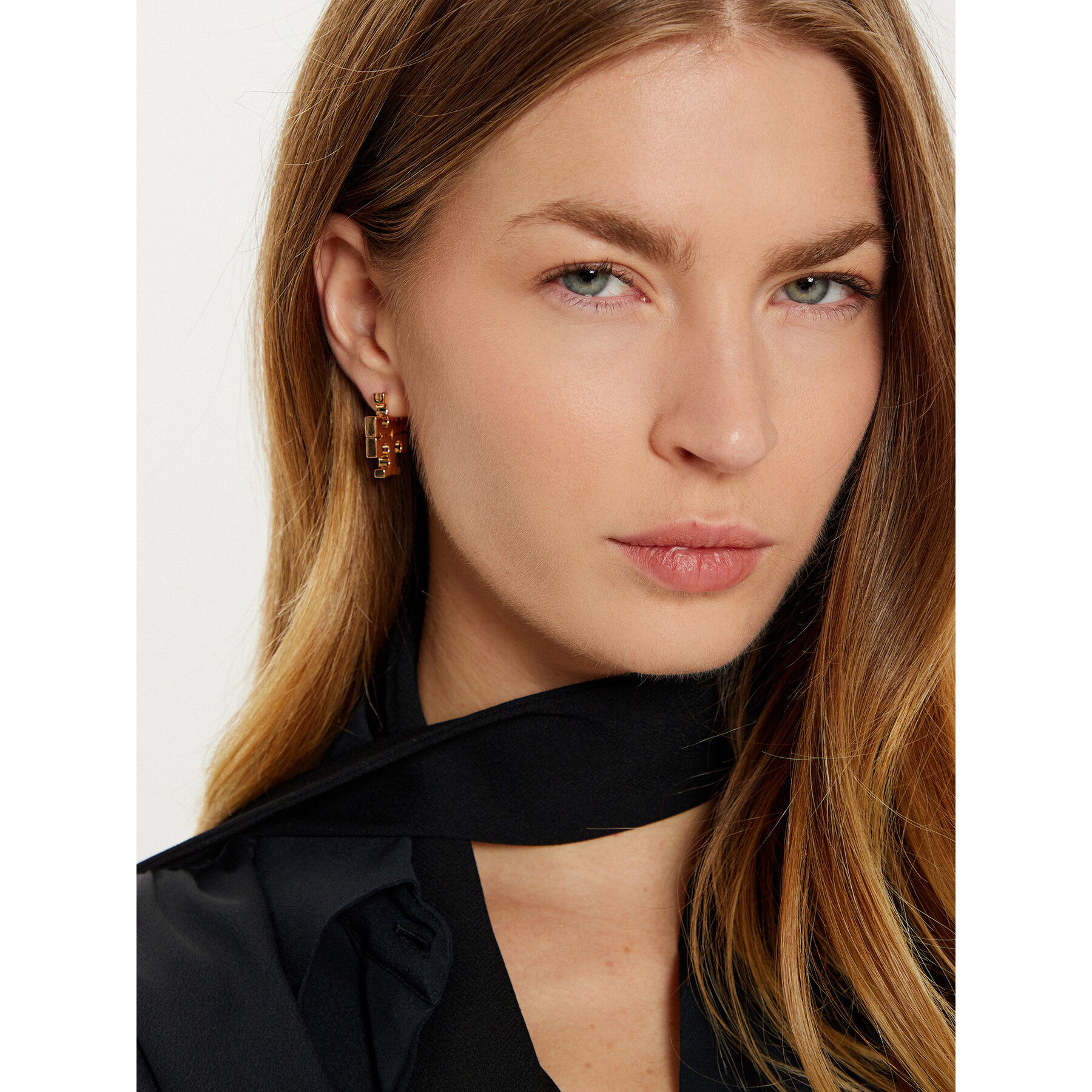 Ohrringe Tory Burch Eleanor Hidden Hoop Earring 157956 Goldfarben Ohrringe Tory Burch Eleanor Hidden Hoop Earring 157956 Goldfarben von TORY BURCH