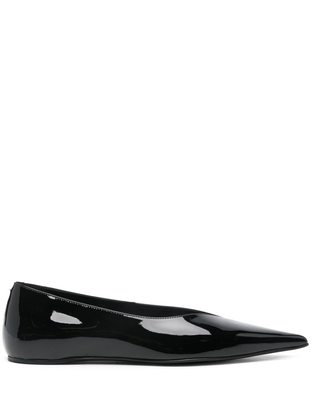 TOTEME The Patent Asymmetric ballerina shoes - Black von TOTEME