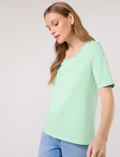 TAIFUN Damen Basic T-Shirt mit Schmuckblende 62 cm Rundhals Halber Arm unifarben Grün von Taifun