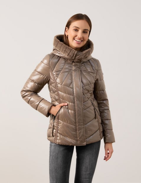 TAIFUN Damen Glänzende Steppjacke mit Webpelz 66cm Langarm Stehkragen 2-Wege-Reißverschluss|Verdeckte Druckknopfleiste Braun von Taifun