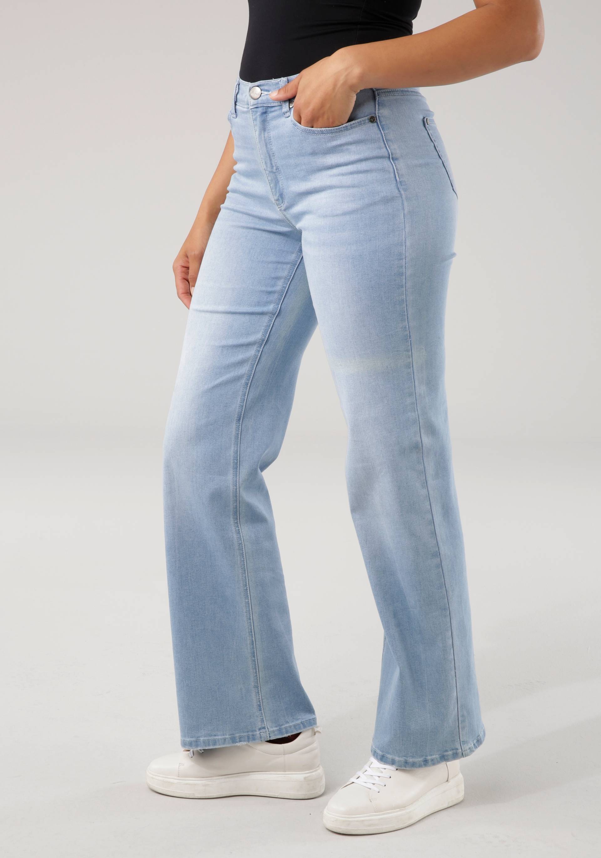 Tamaris Weite Jeans, im 5-pocket-Style von Tamaris