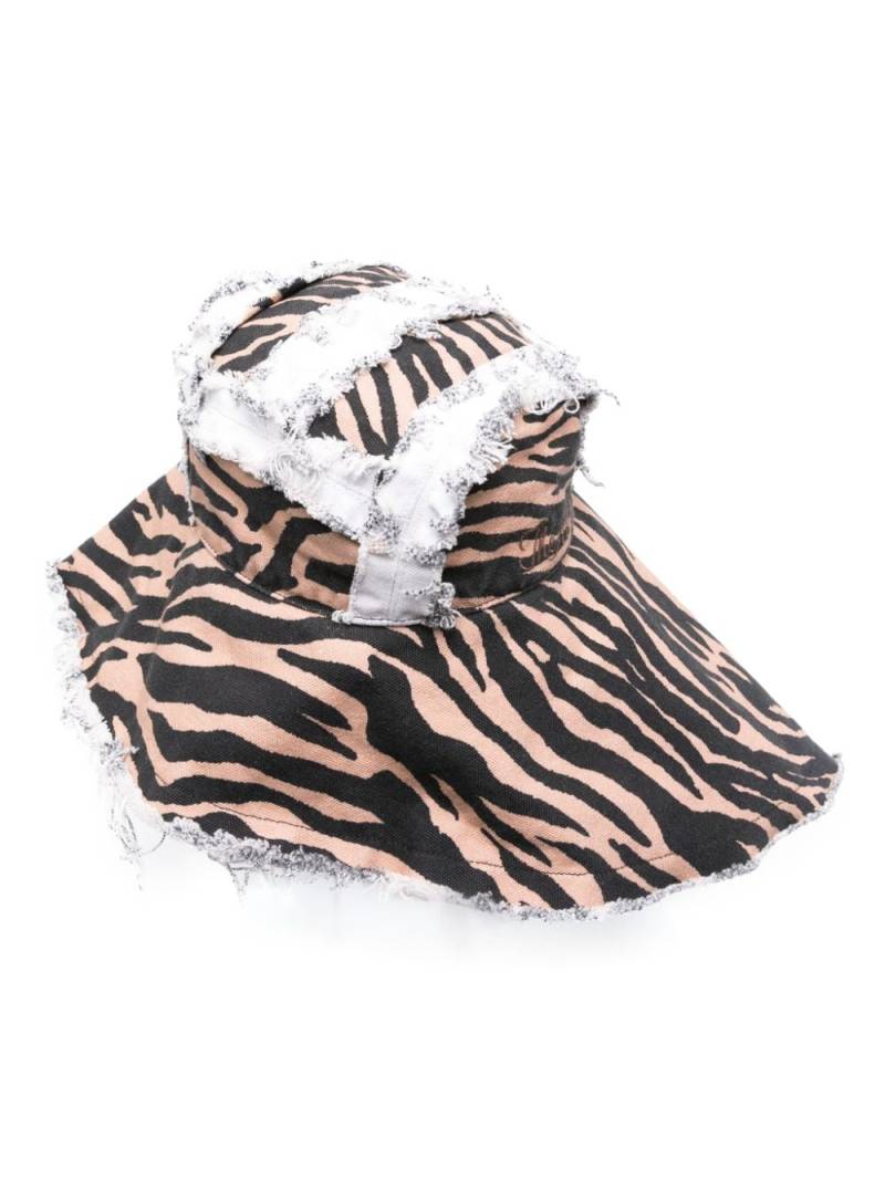 The Attico zebra fringed sun hat - Brown von The Attico