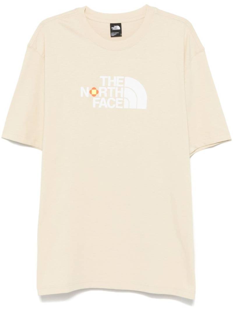 The North Face logo-print T-shirt - Neutrals von The North Face