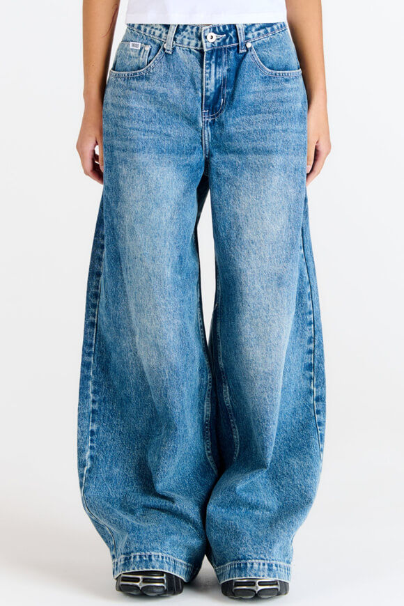 The Ragged Priest Super Wide Leg Jeans | Mid Blue Washed | Damen  | 24 von The Ragged Priest