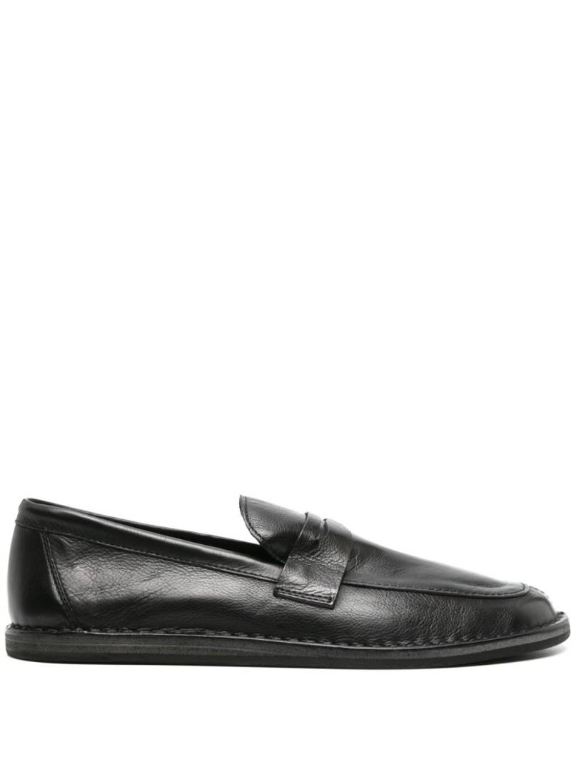 The Row Cary leather penny loafers - Black von The Row