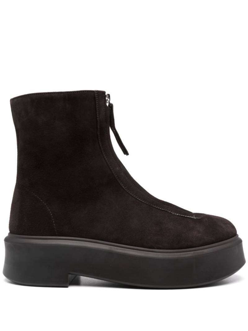 The Row zipped suede boot - Brown von The Row