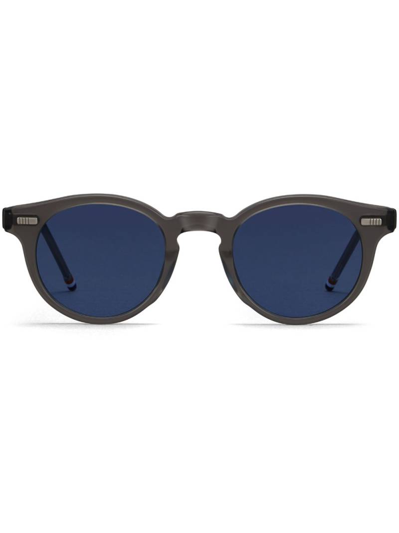 Thom Browne Eyewear pantos-frame sunglasses - Grey von Thom Browne Eyewear