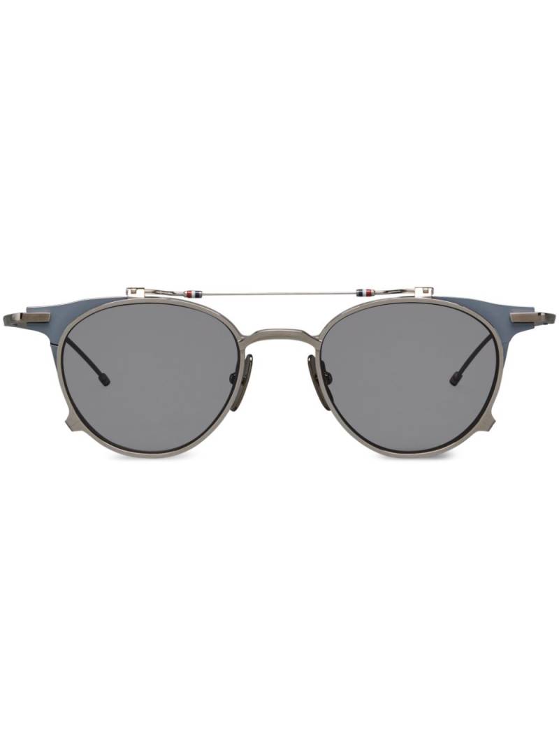 Thom Browne Eyewear round-frame flip-up sunglasses - Grey von Thom Browne Eyewear