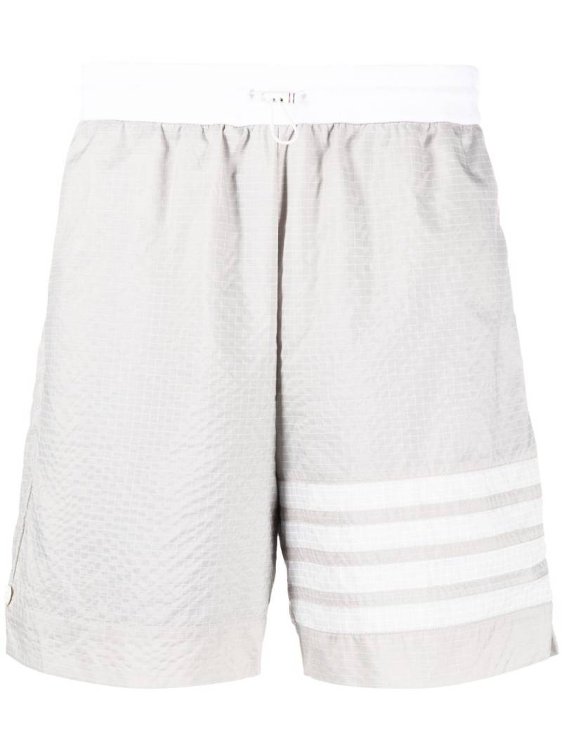 Thom Browne 4-Bar stripe track shorts - Grey von Thom Browne