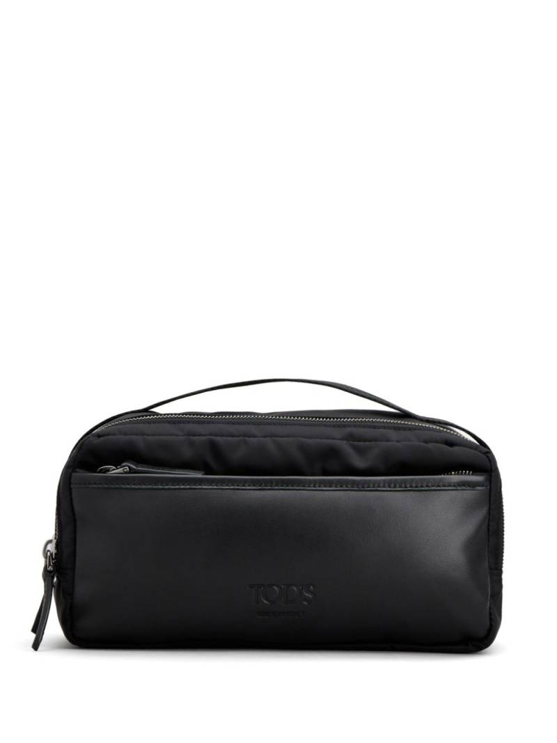 Tod's logo-debossed leather clutch bag - Black von Tod's