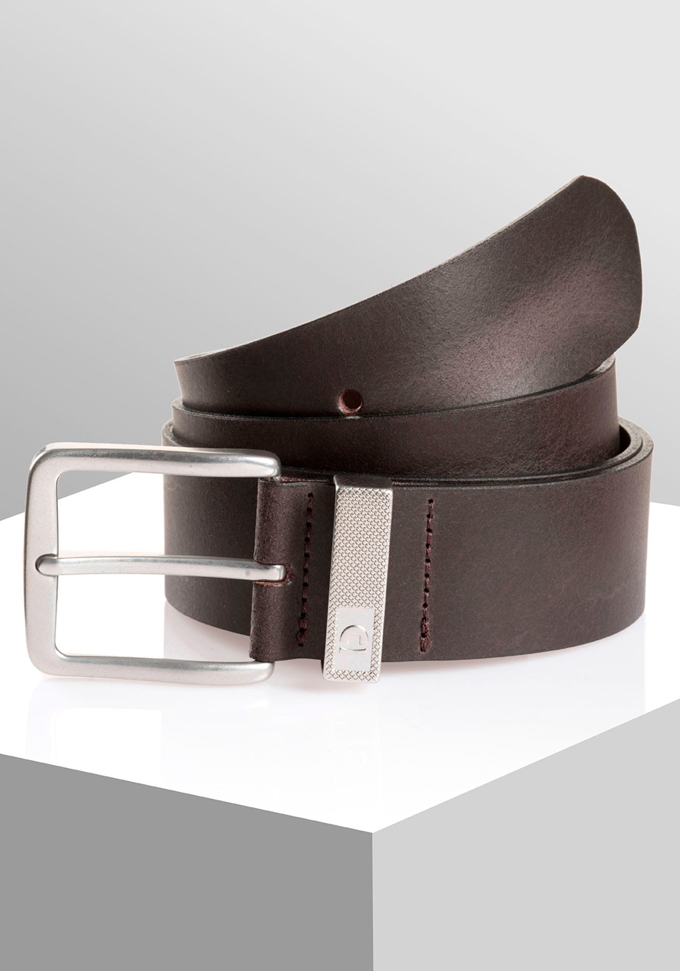 TOM TAILOR Denim Ledergürtel »TTDJOE«, 4 cm breiter Herrengürtel, Denim Look, bis Gr. 120 TOM TAILOR Denim Ledergürtel »TTDJOE«, 4 cm breiter Herrengürtel, Denim Look, bis Gr. 120 von Tom Tailor Denim