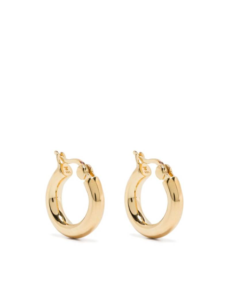 Tom Wood Classic huggie earrings - Gold von Tom Wood